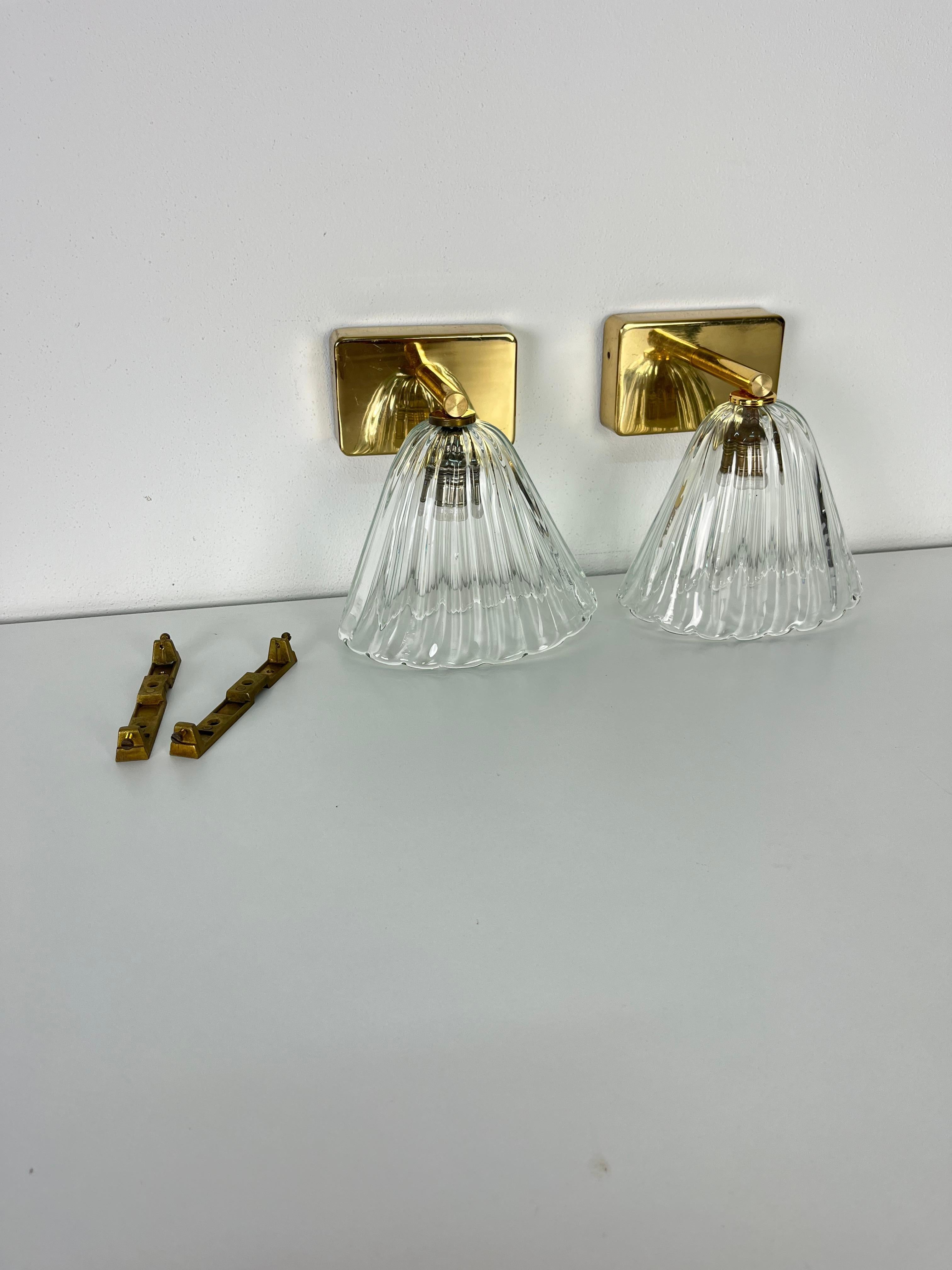 Juego de 2 apliques de latón y cristal de Murano atribuido a Barovier & Toso, años 50 Latón en venta