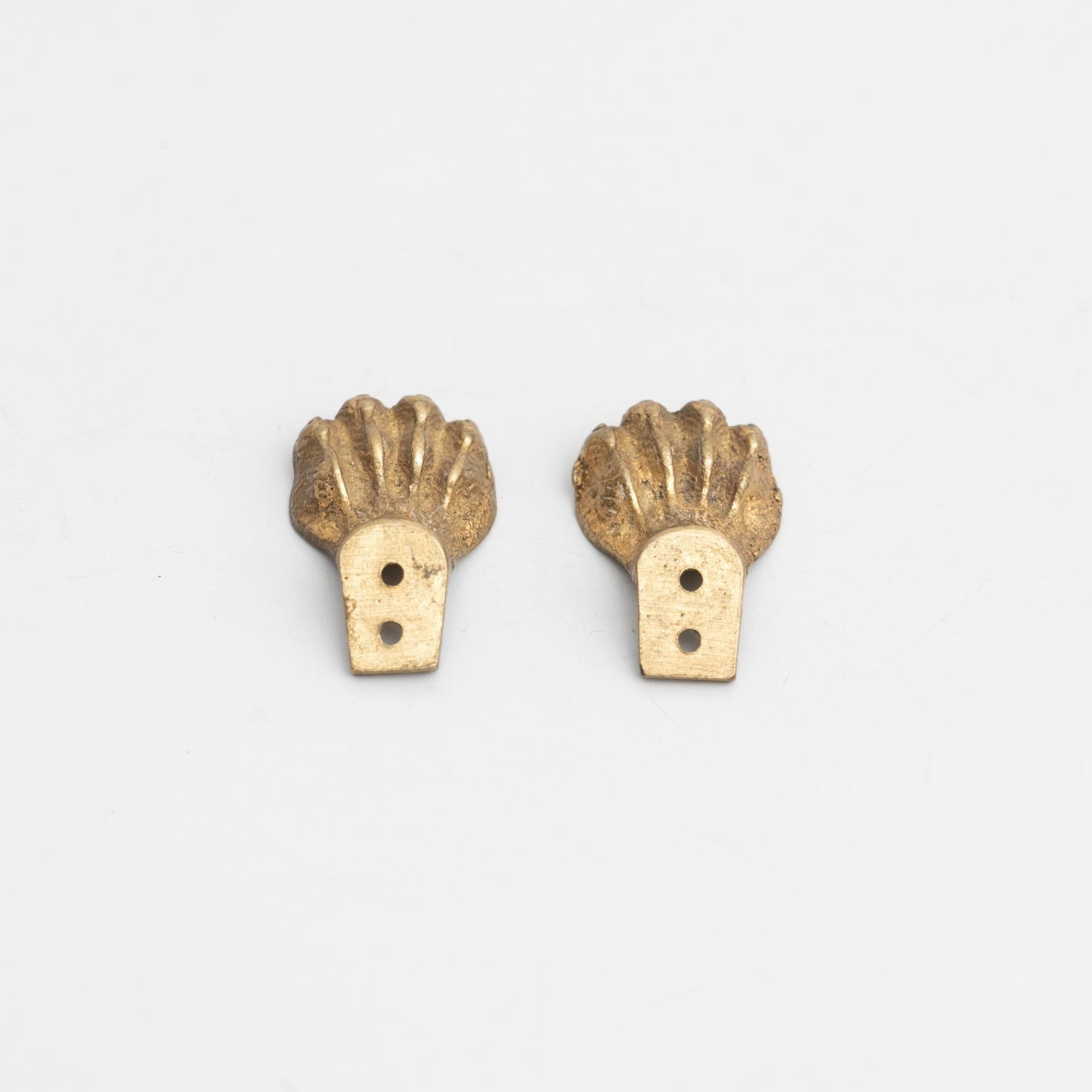 Ensemble de 2 embellisseurs de pieds de meubles en laiton, vers 1930 en vente 1