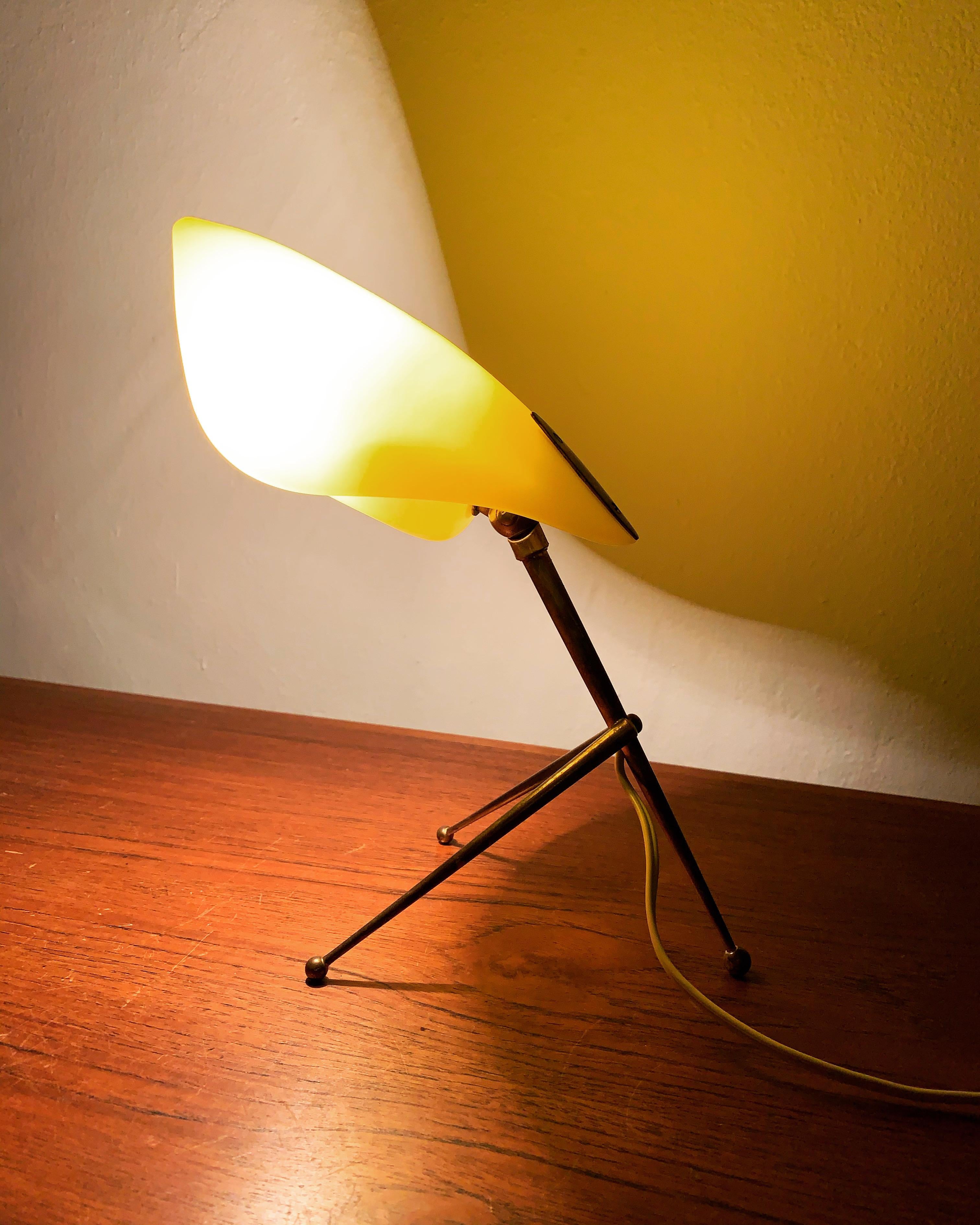 Lot de 2 lampes de table en laiton en vente 4