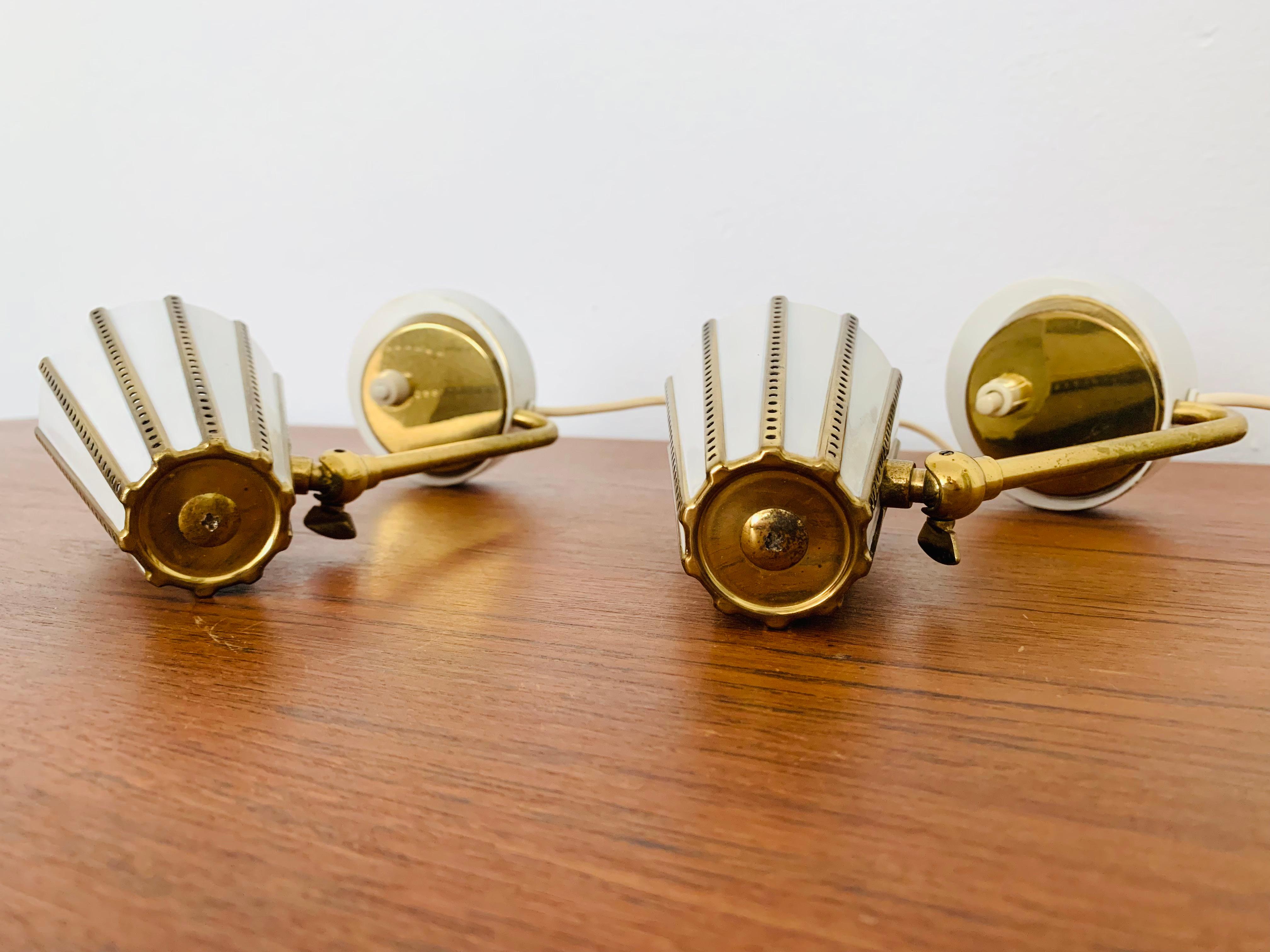 Lot de 2 lampes de table en laiton en vente 6