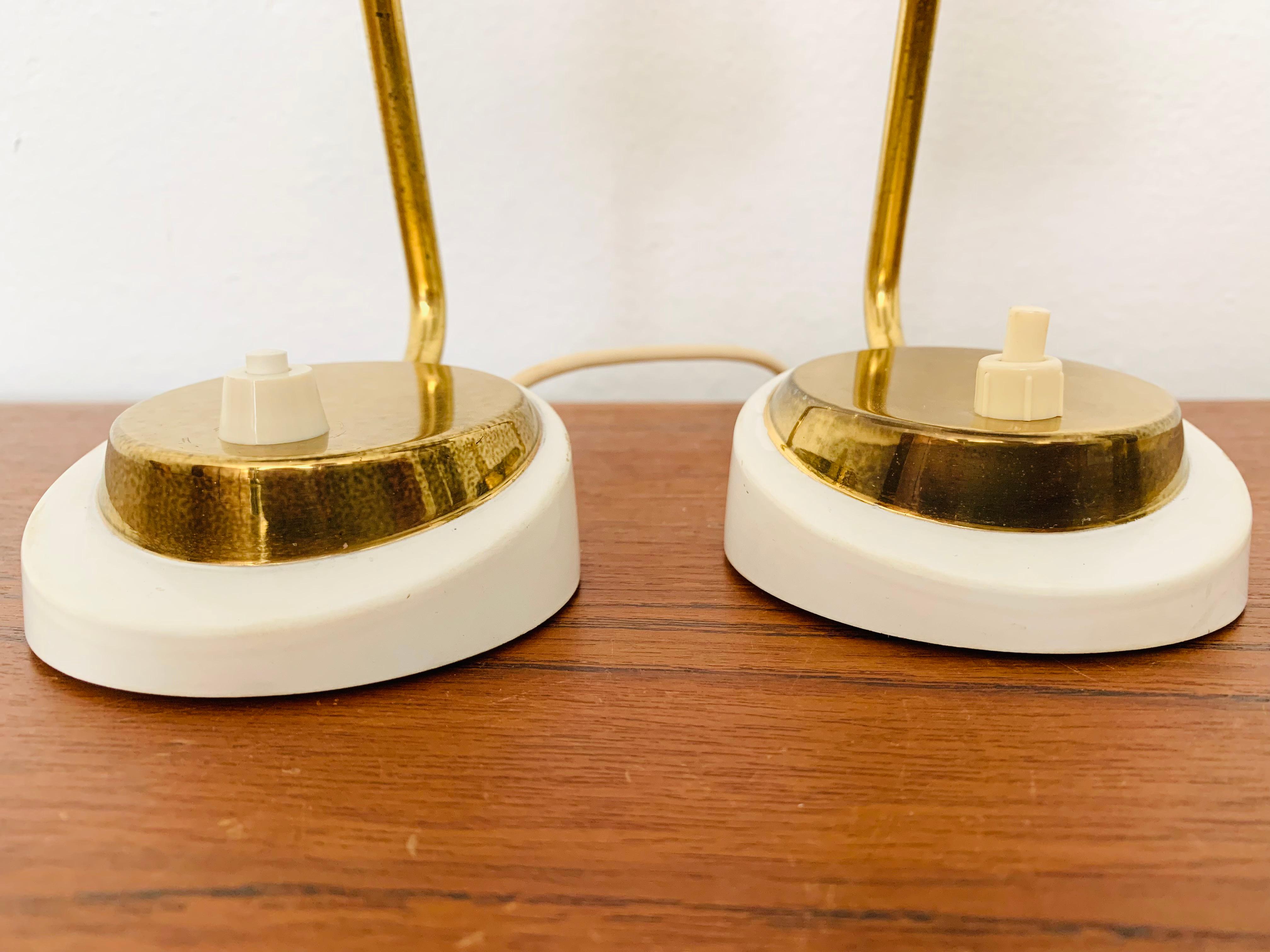 Lot de 2 lampes de table en laiton en vente 8