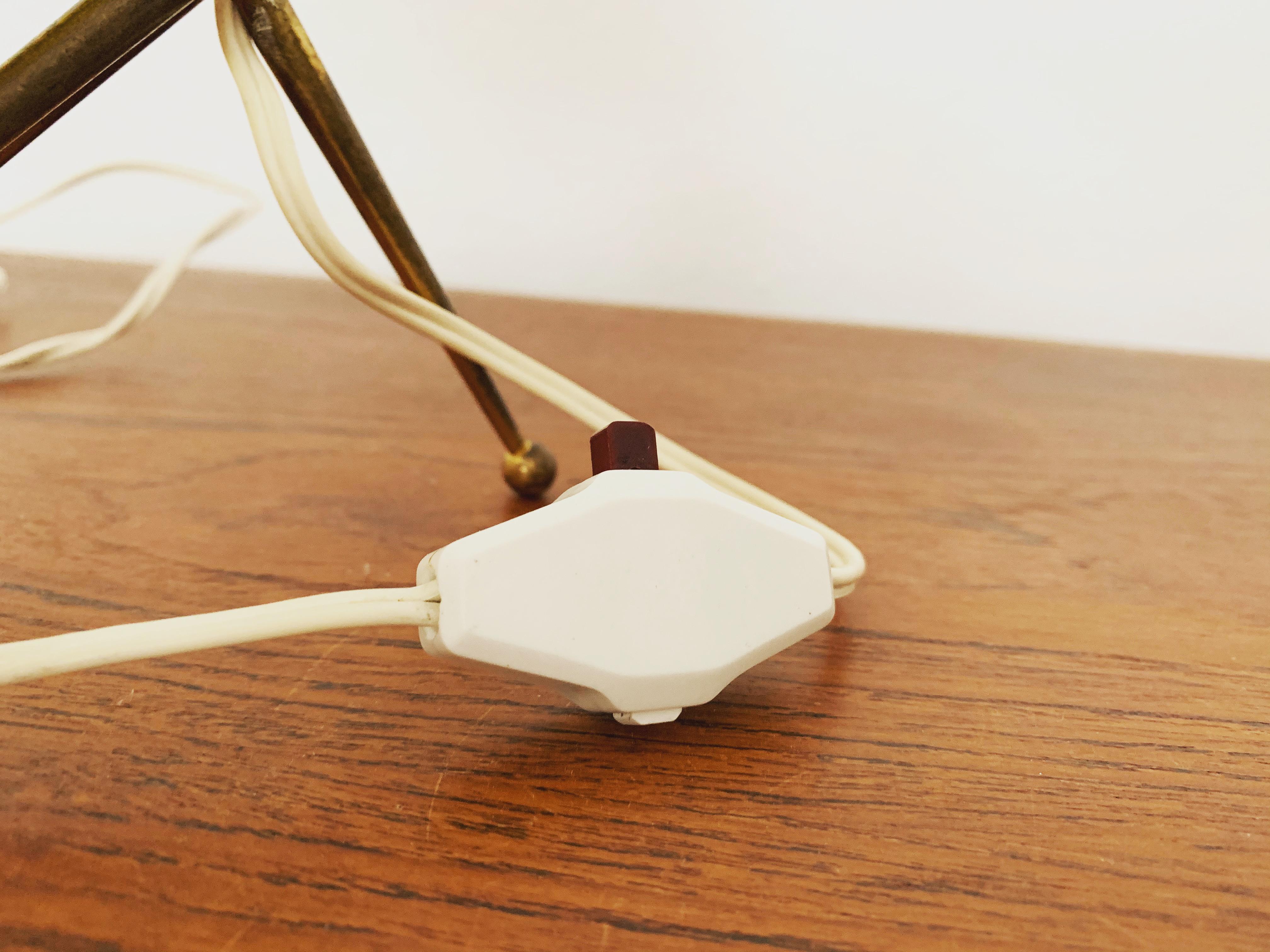 Lot de 2 lampes de table en laiton en vente 8