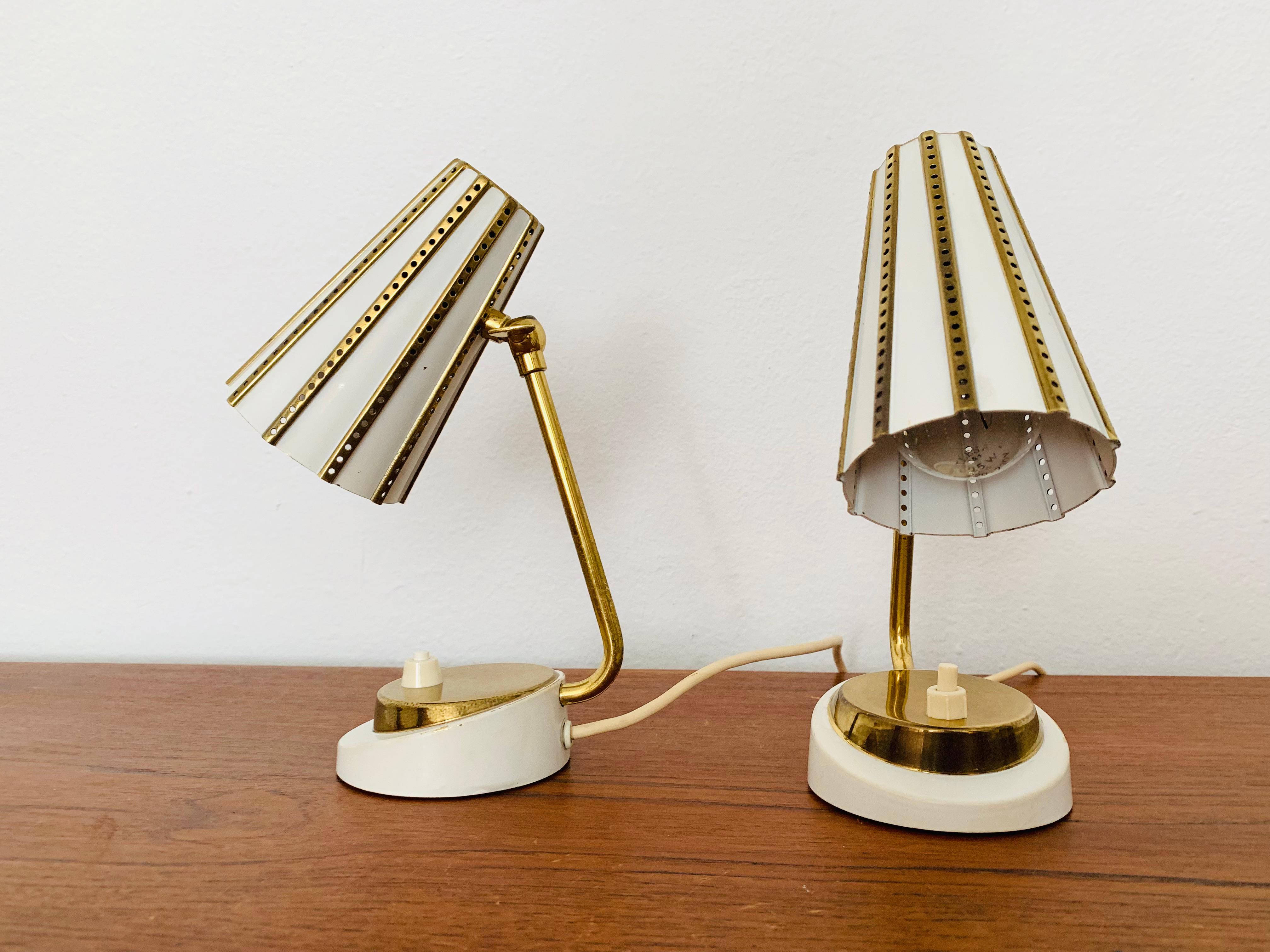 Milieu du XXe siècle Lot de 2 lampes de table en laiton en vente