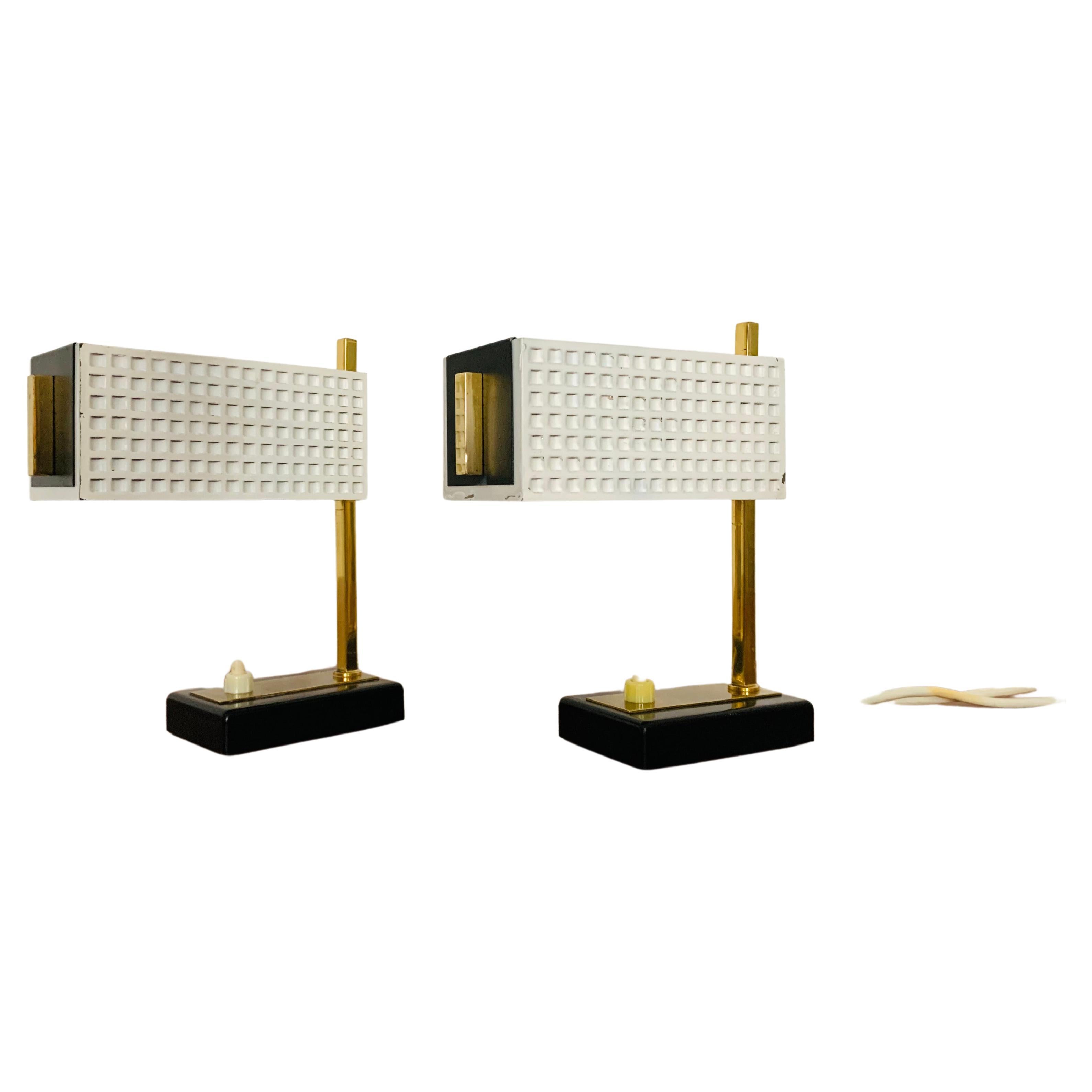 Lot de 2 lampes de table en laiton en vente