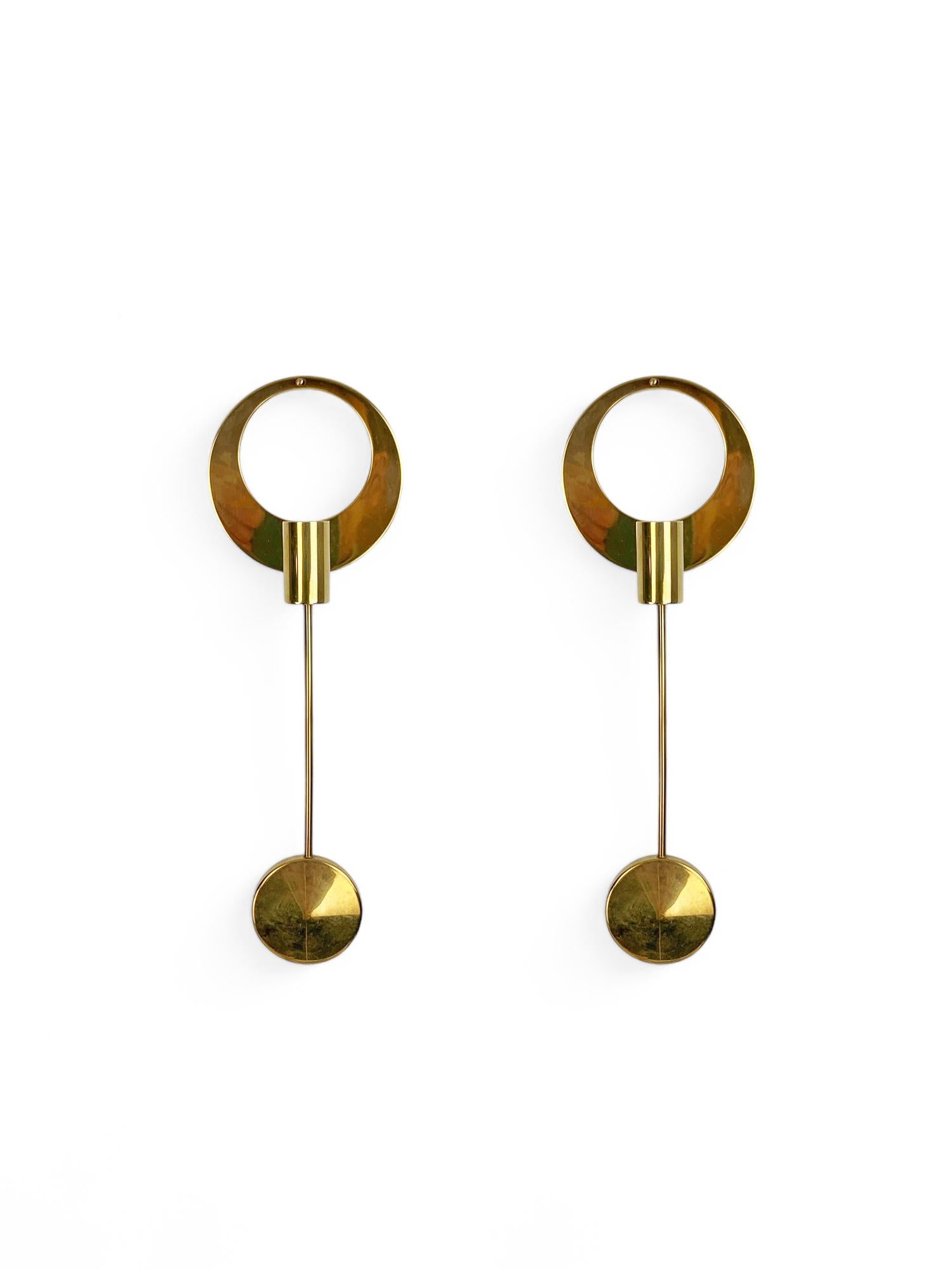 Scandinavian Modern Set of 2 Brass Wall Mounted candleholders by Arthur Pe Pettersson Kolbäck Sweden For Sale
