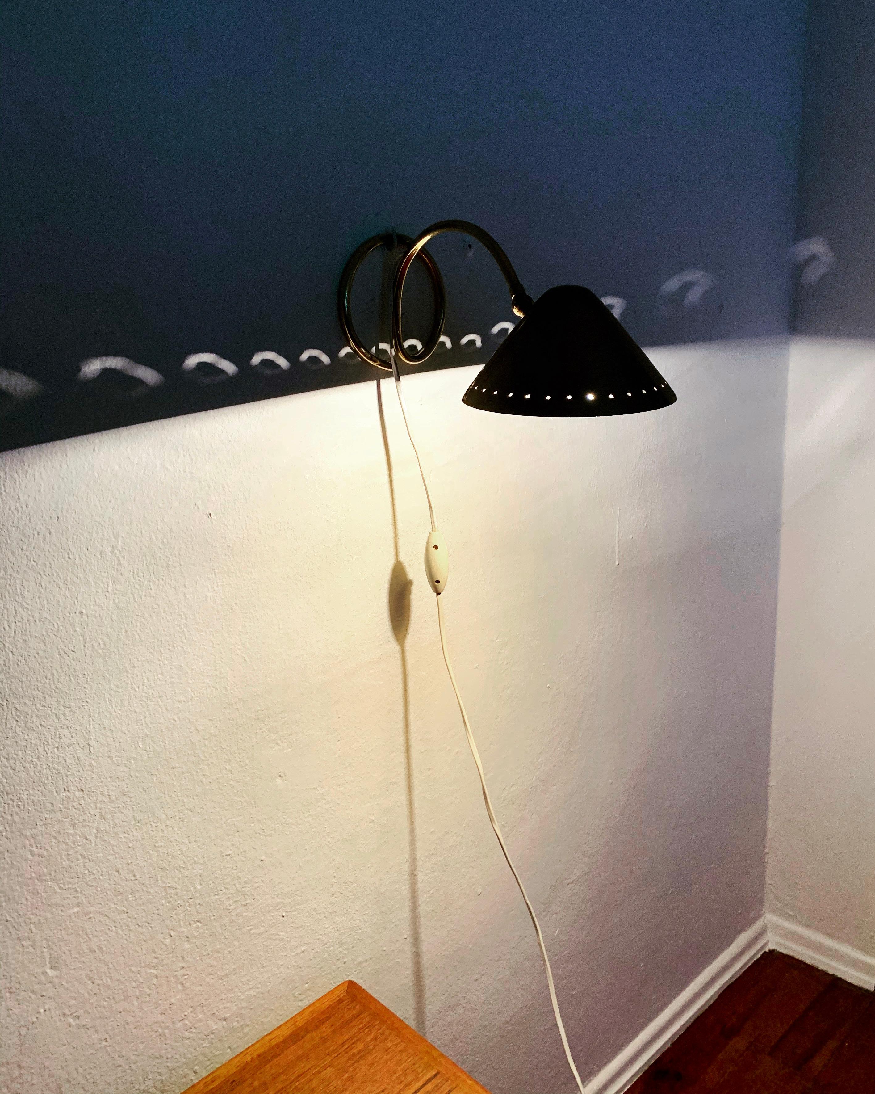 Set of 2 Brass Wall or Table Lamps For Sale 7