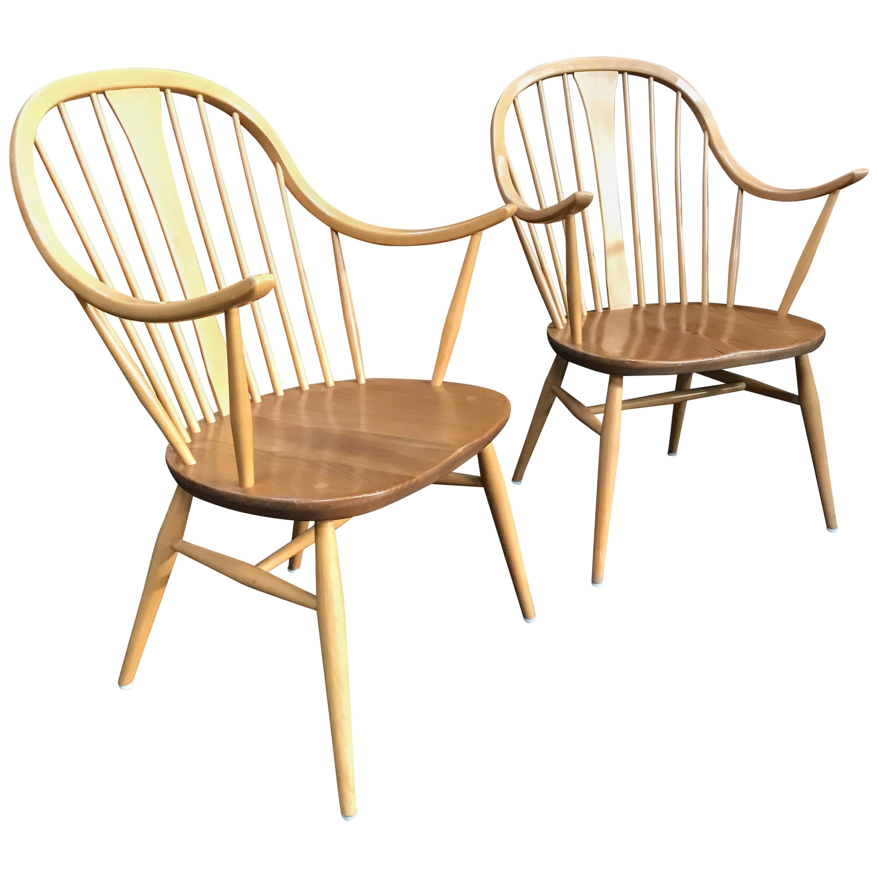 Set of 2 British Midcentury Model 514 Elm and Beech Cowhorn Chairs by Ercol For Sale