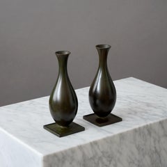 Ensemble de 2 vases Art Déco en bronze par GAB Guldsmedsaktiebolaget, Suède, années 1930