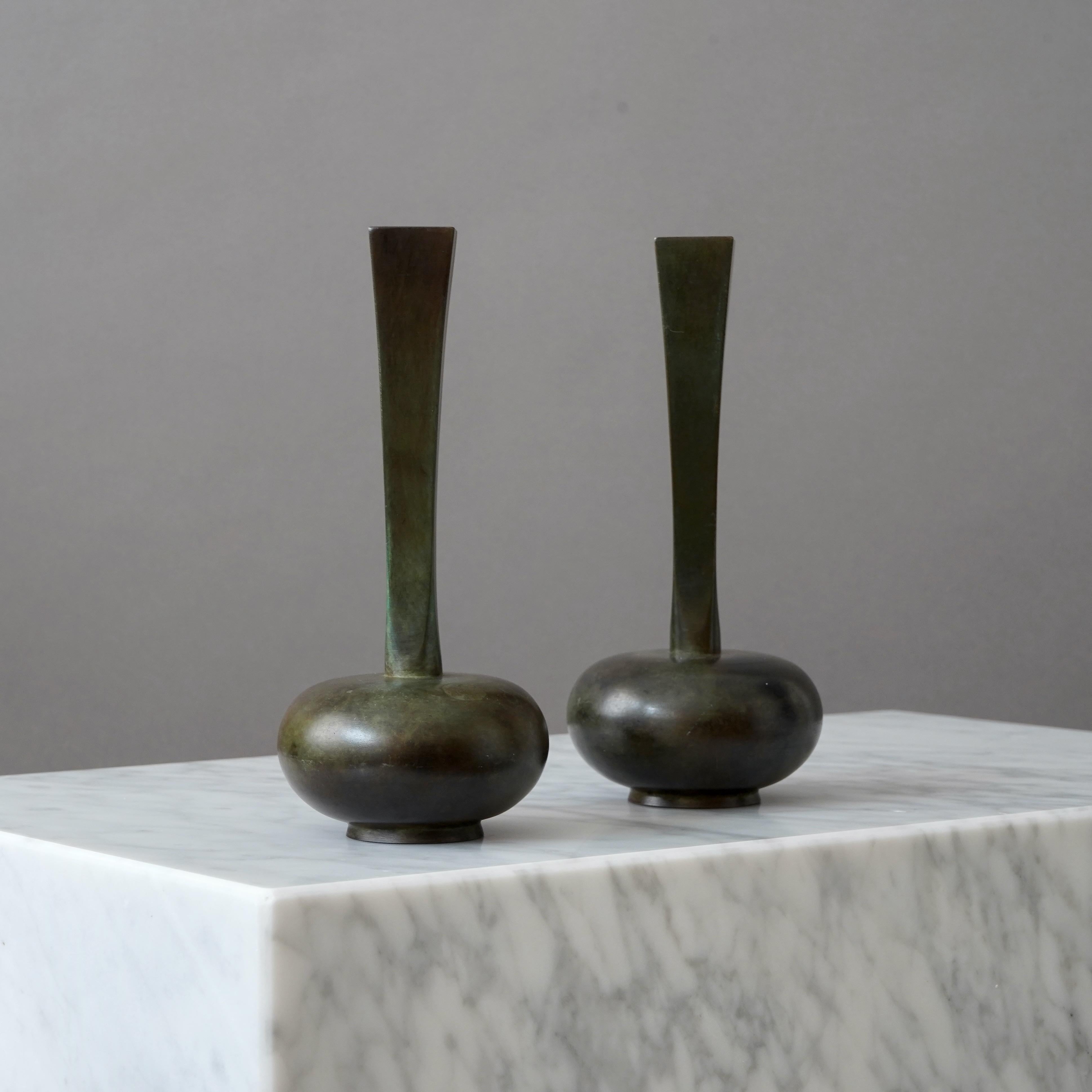 Scandinavian Modern Set of 2 Bronze Art Deco Vases by GAB Guldsmedsaktiebolaget, Sweden, 1930s For Sale