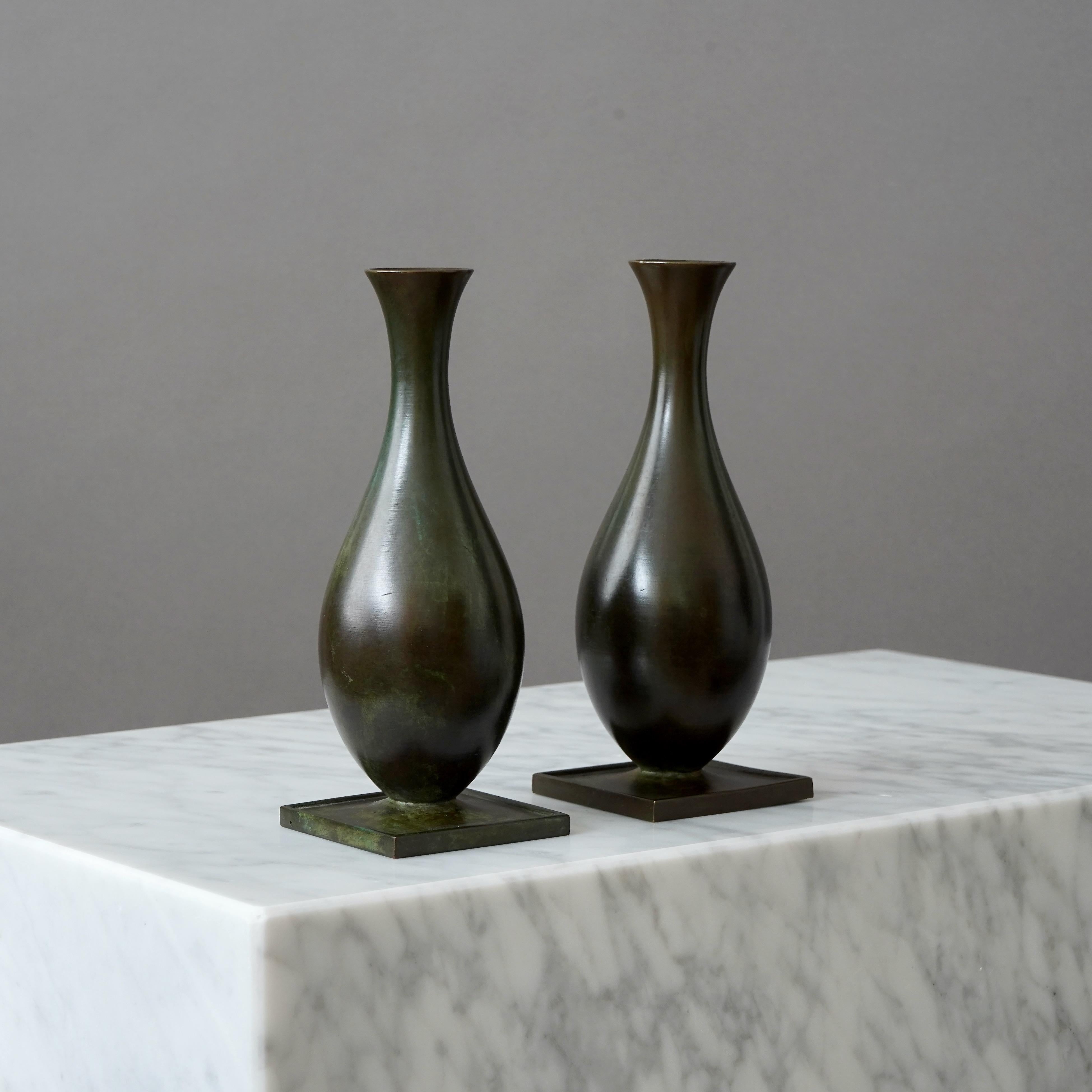 Mid-20th Century Set of 2 Bronze Art Deco Vases by GAB Guldsmedsaktiebolaget, Sweden, 1930s For Sale