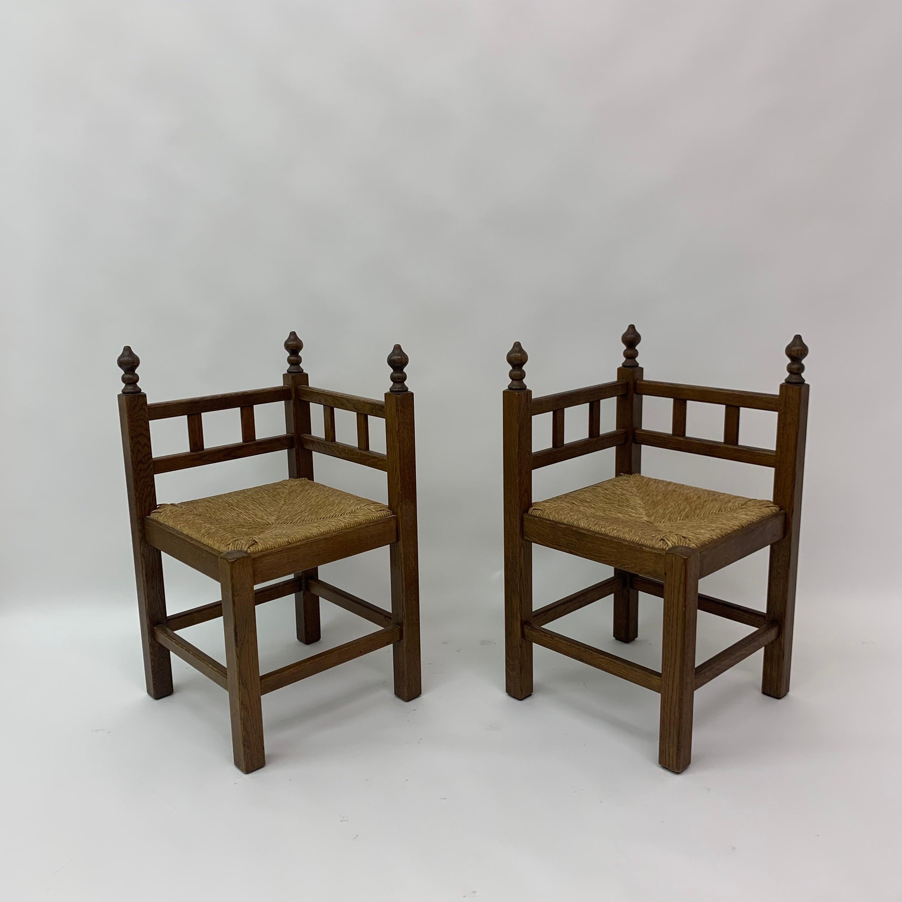 Set of 2 brutalist oak & wicker corner chairs, 1970’s 6