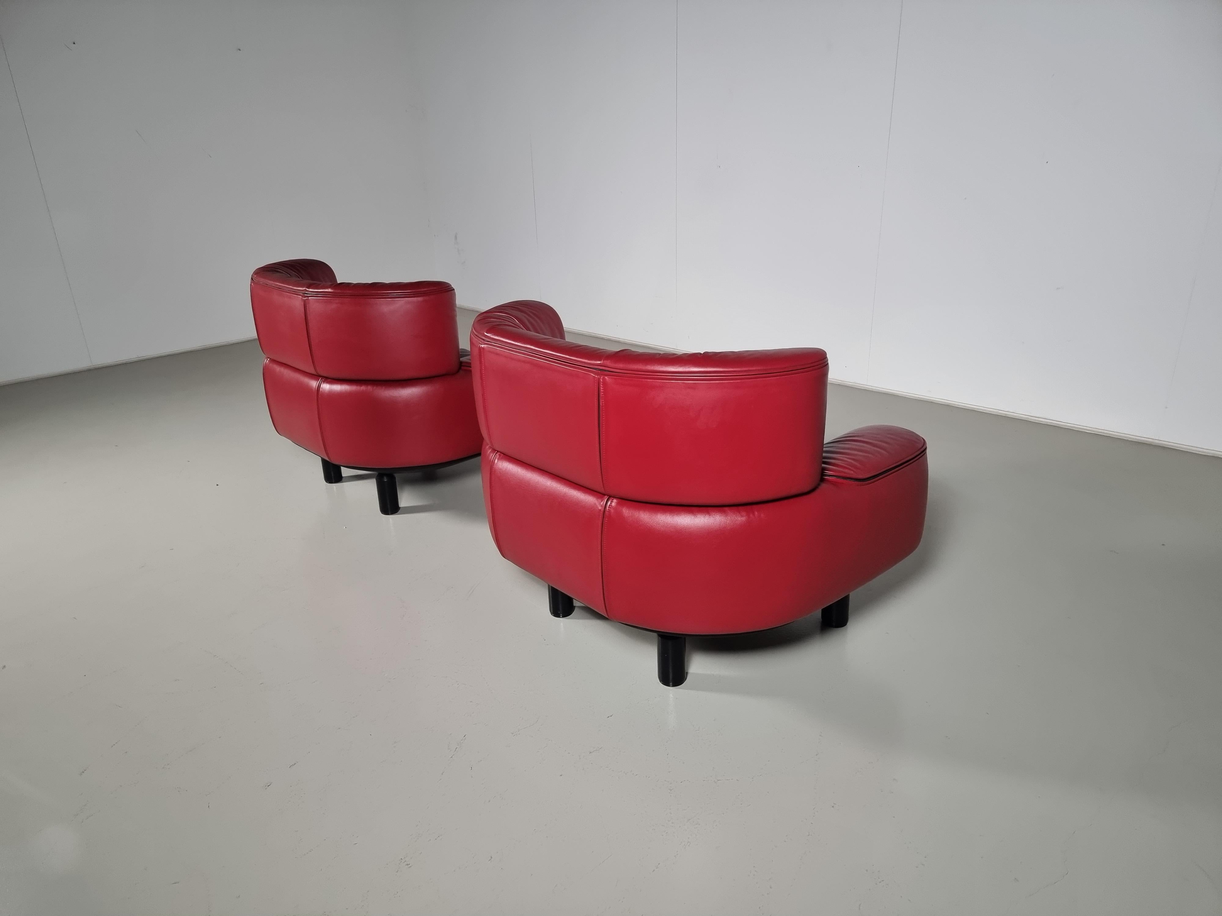 Set of 2  Bull chairs by Gianfranco Frattini for Cassina, Italy, 1987 In Good Condition In amstelveen, NL