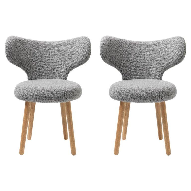 Set of 2 BUTE/Storr WNG Chairs by Mazo Design
Dimensions: W 60 x D 50 x H 76 cm
Materials: Oak, Textile
Also Available: DAW/Royal, KVADRAT/Hallingdal & Fiord, KVADRAT/ Vidar, DAW/Mcnutt, DEDAR/Artemidor, Sheepskin,
The WNG Chair’s rounded shape