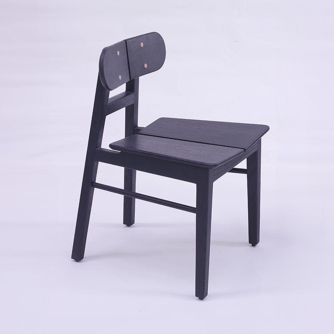 Post-Modern Set of 2 Butterfly Charcoal Black Dining Chairs by Esvee Atelier For Sale