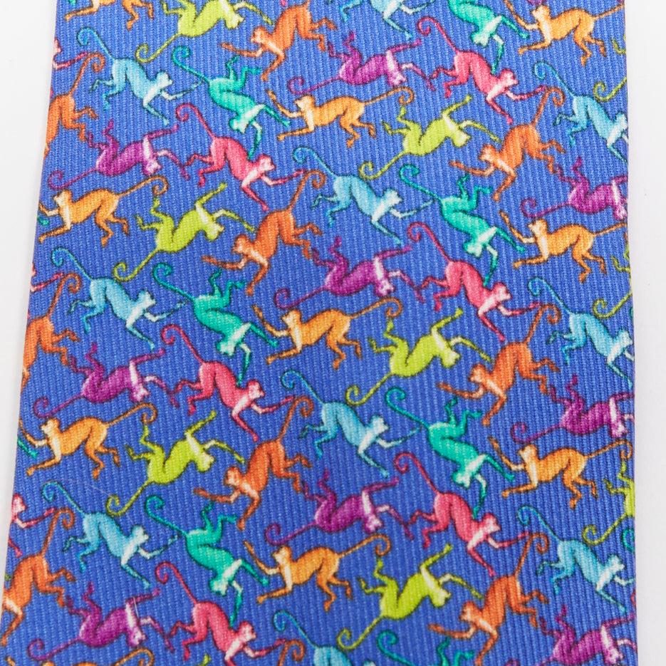 Marron Lot de 2 cravates en soie imprimée BVLGARI jaune floral ETRO bleu singe en vente