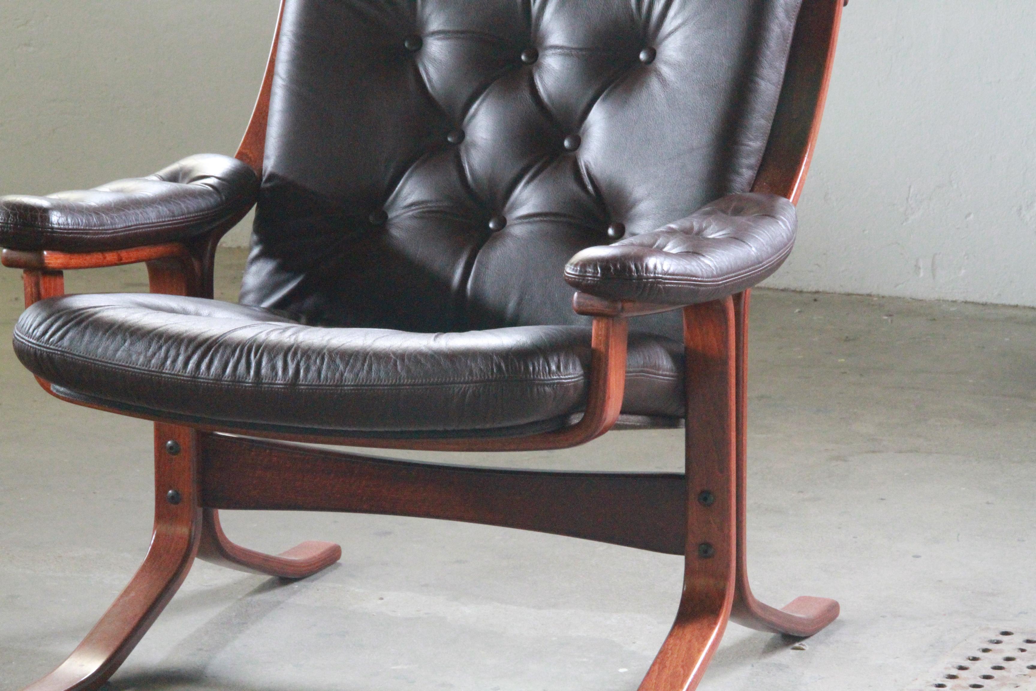 Mid-Century Modern Ensemble de 2 fauteuils cantilever attr. Jon Hjortdal, Velledalen 1970 en vente