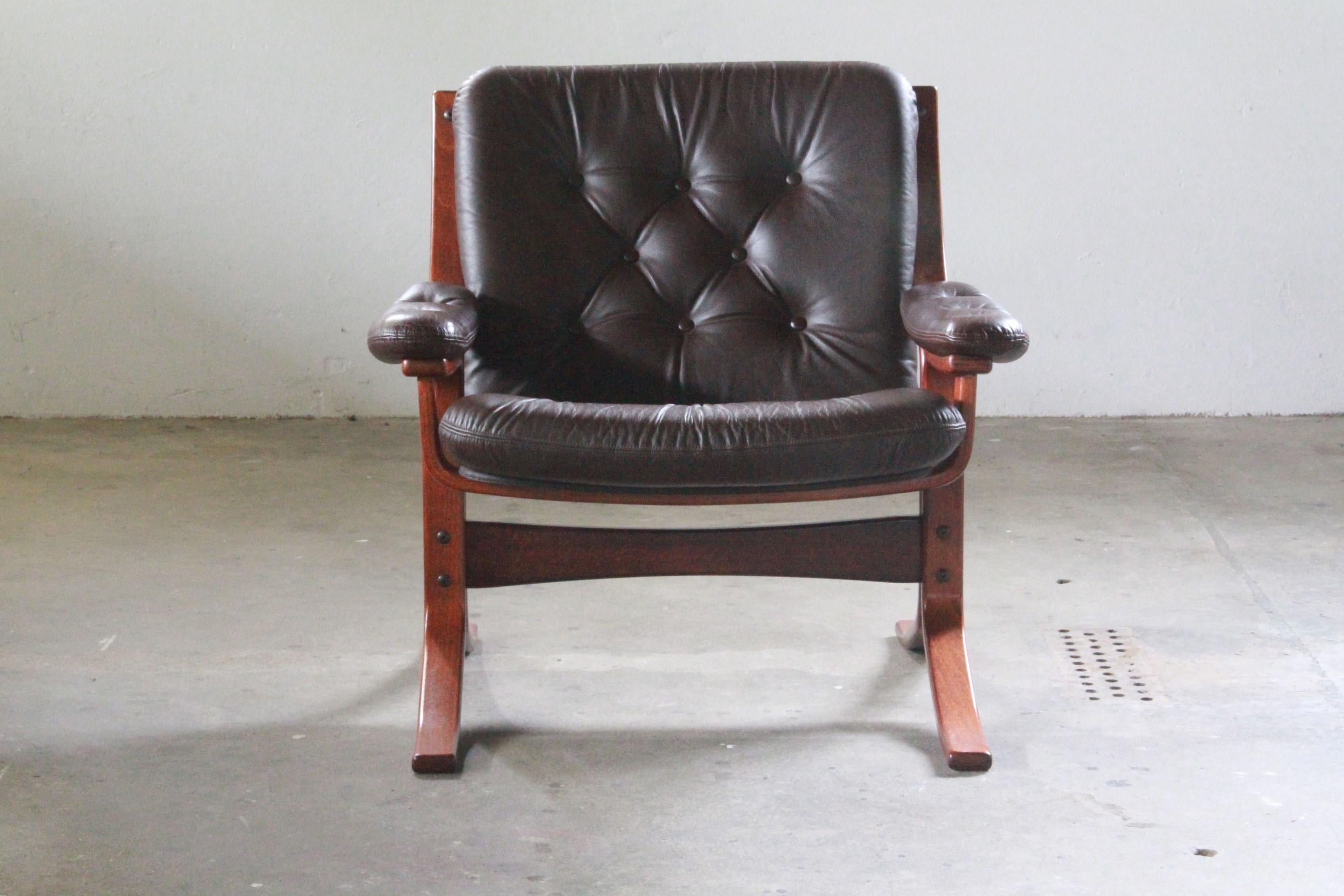 Cuir Ensemble de 2 fauteuils cantilever attr. Jon Hjortdal, Velledalen 1970 en vente