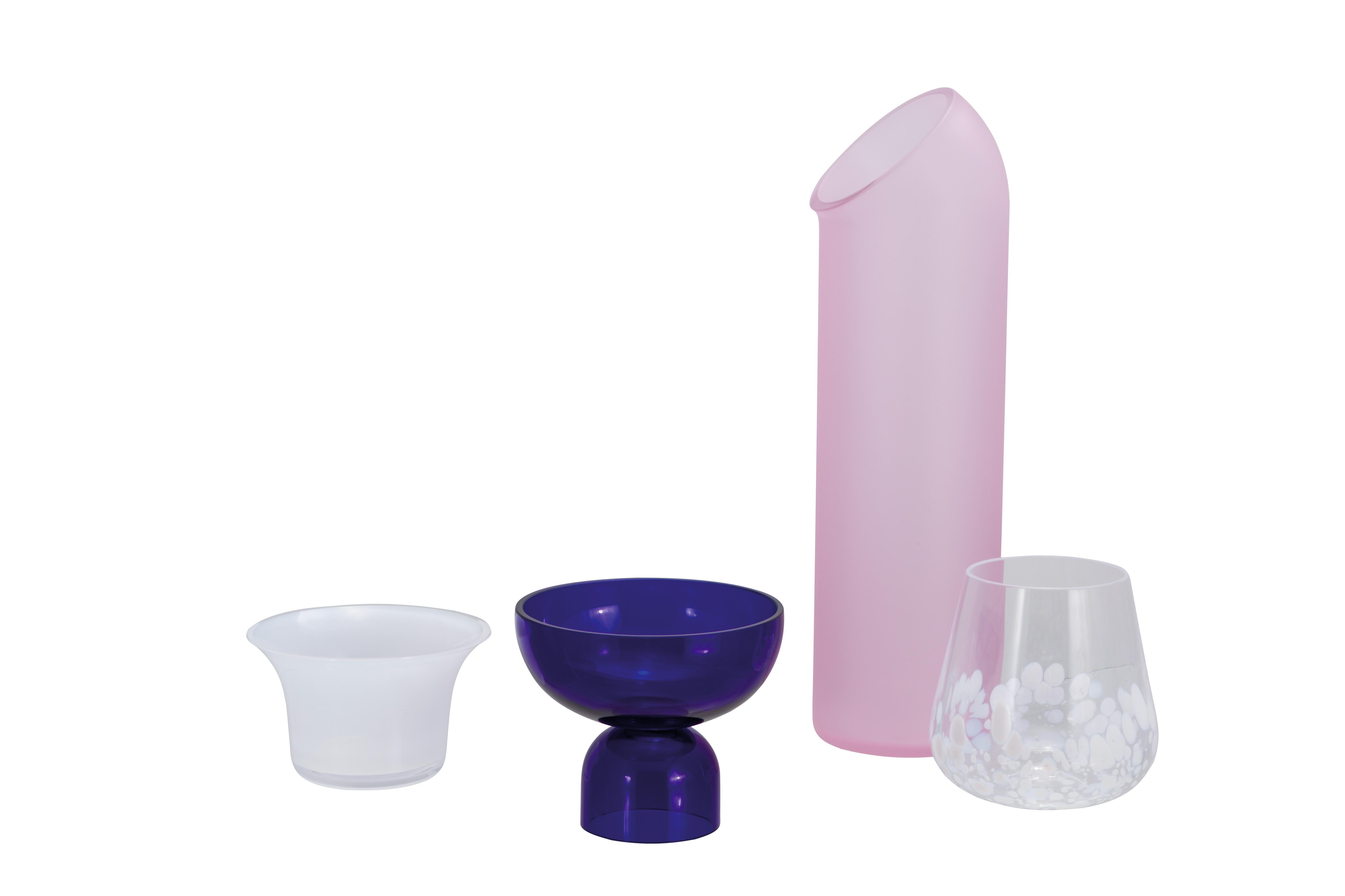 Post-Modern Set of 2 Carafes Pink by Pulpo For Sale