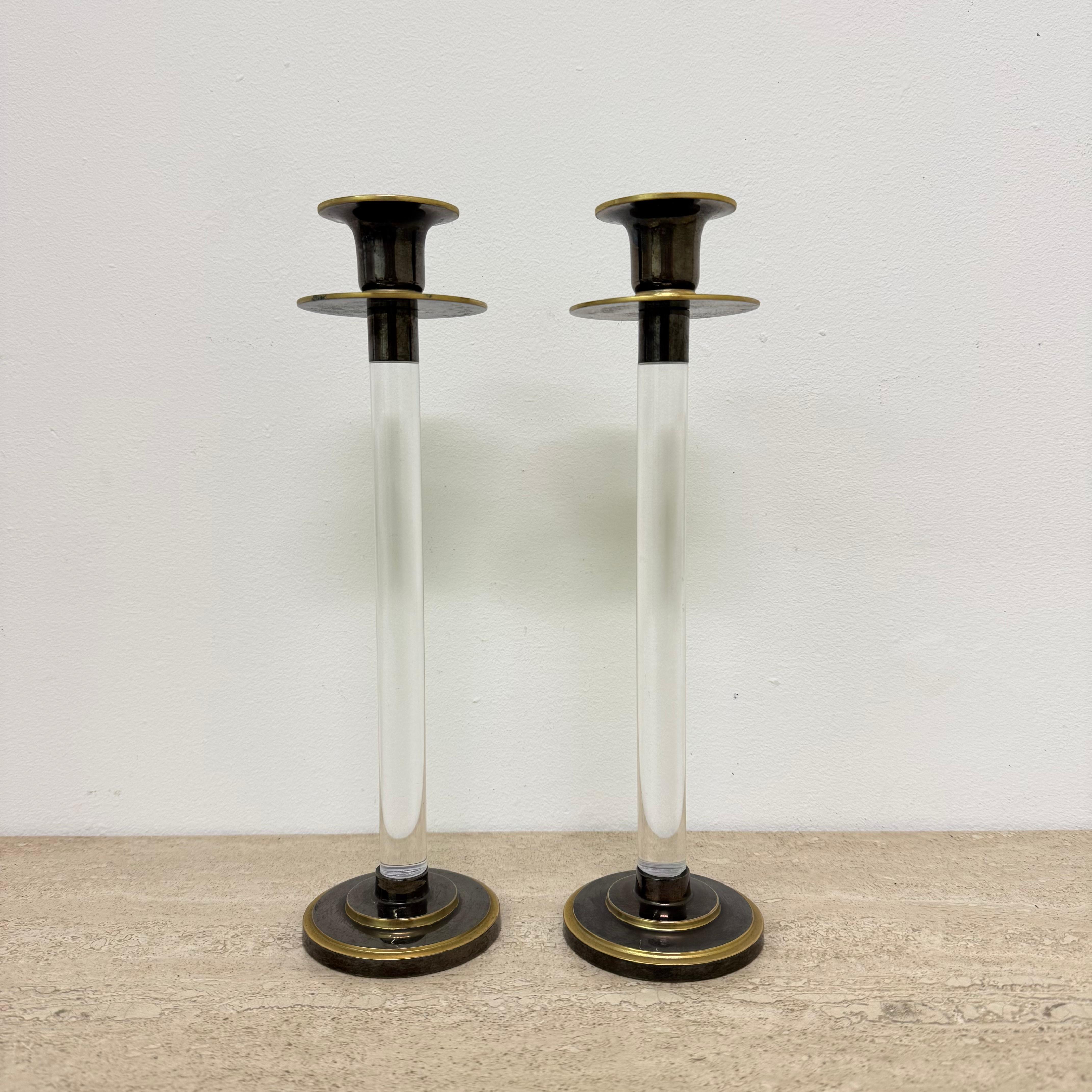 Mid-Century moderno Set di 2 candele in lucite Caravell, anni '70 in vendita