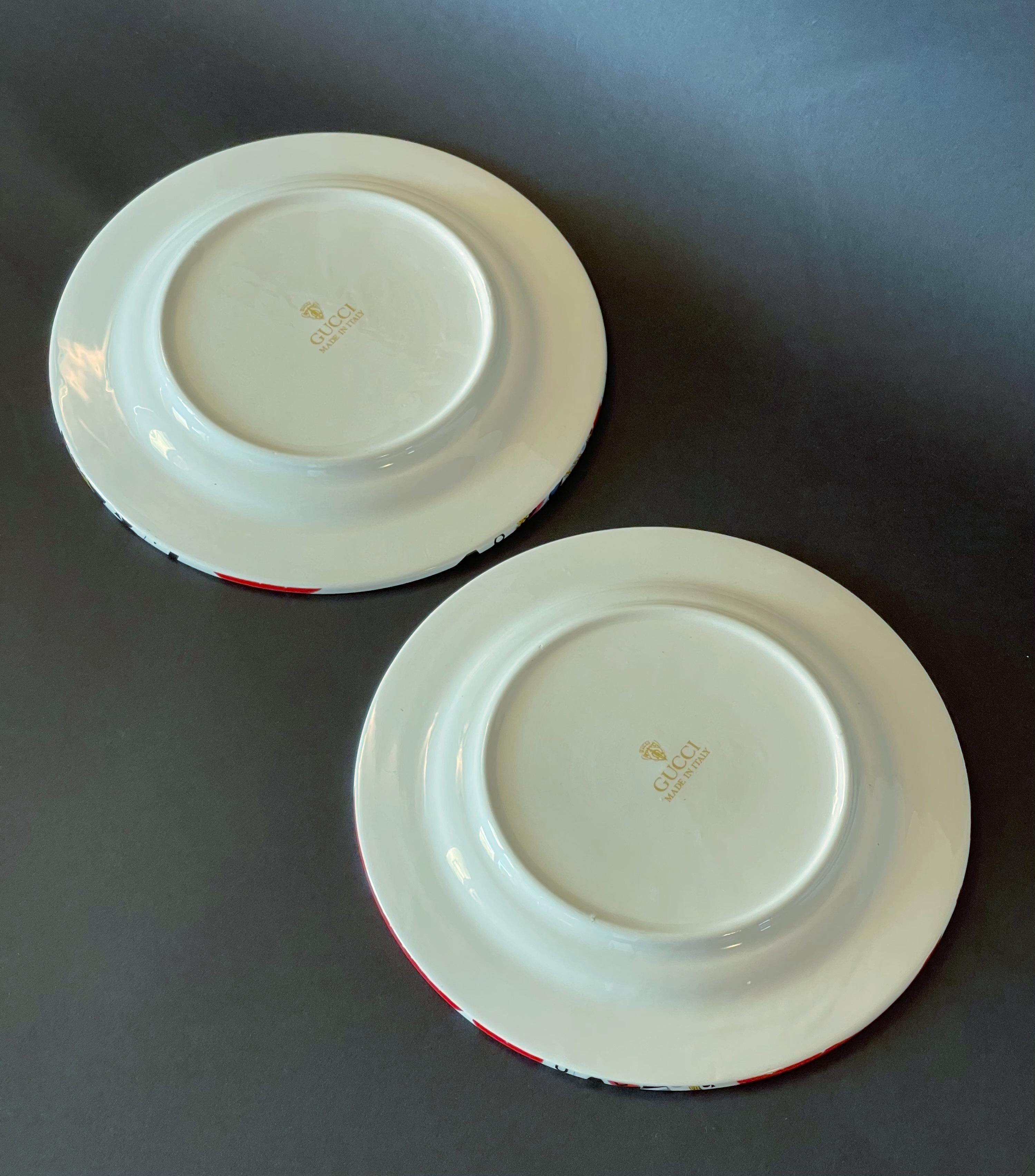 GUCCI Set aus 2 Kartentellern (Porzellan) im Angebot