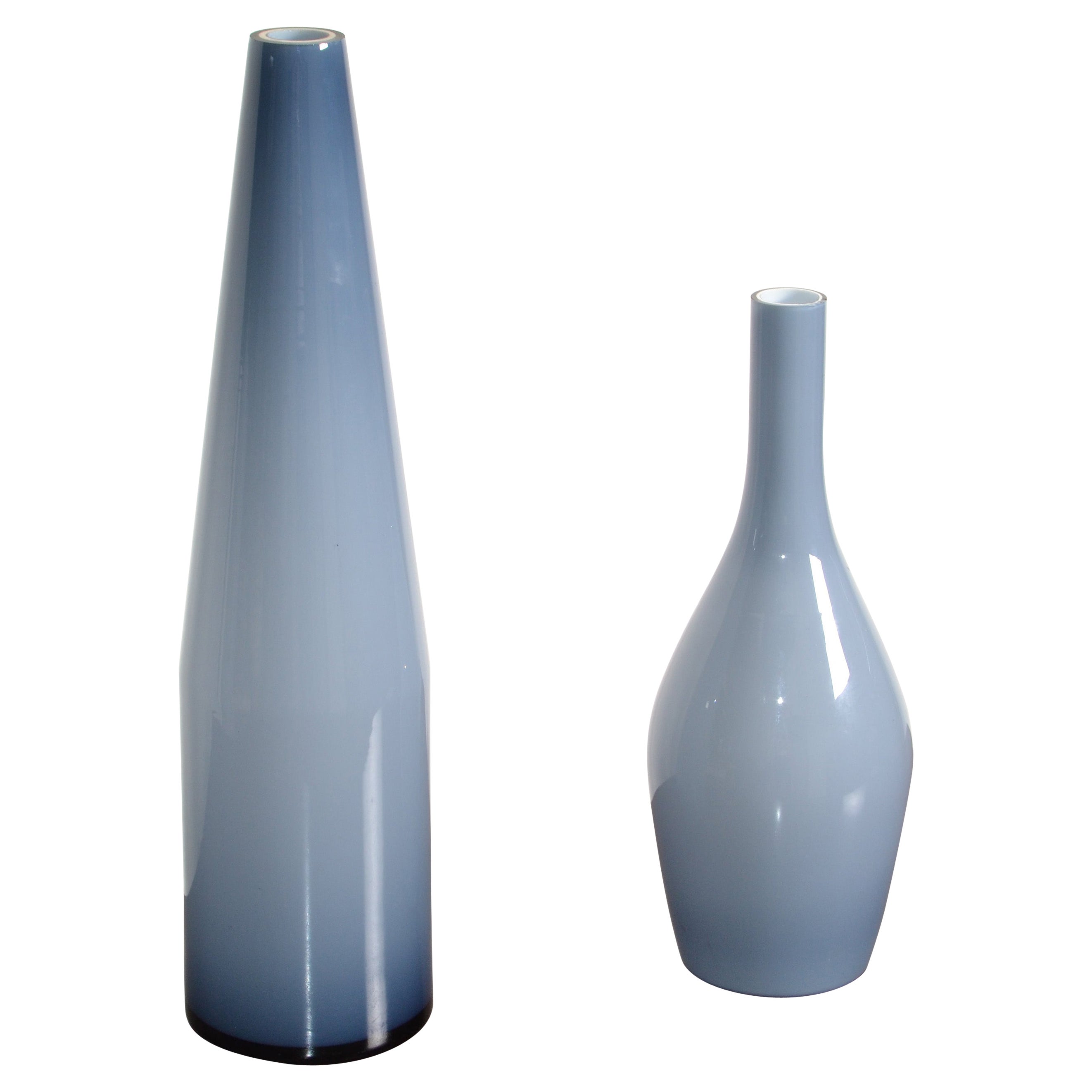 Ensemble de 2 vases en verre d'art Murano bleu et blanc de Carlo Moretti Raymor Italie