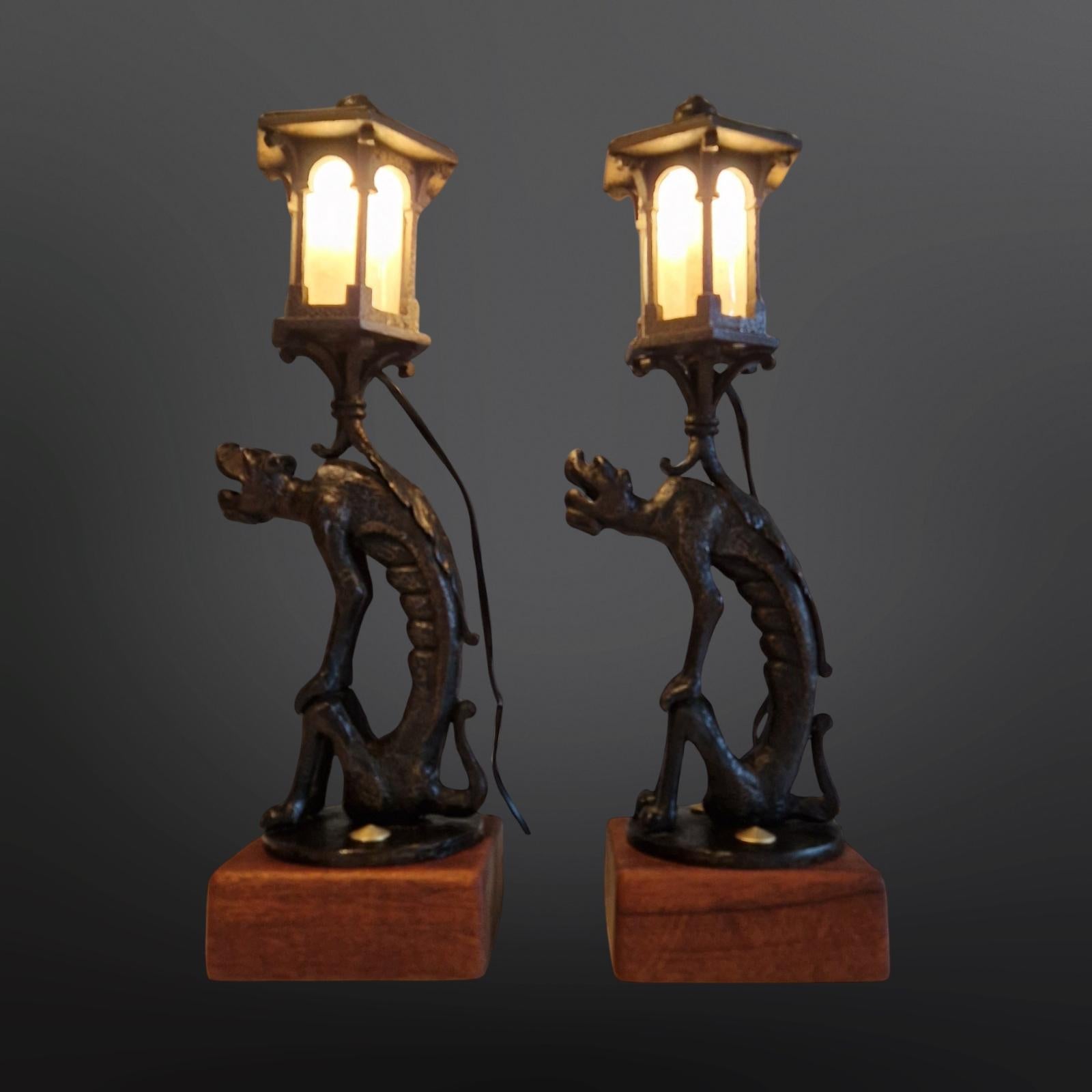 Dutch Set of 2 cast iron Griffin table lamps, Netherlands 1920s For Sale