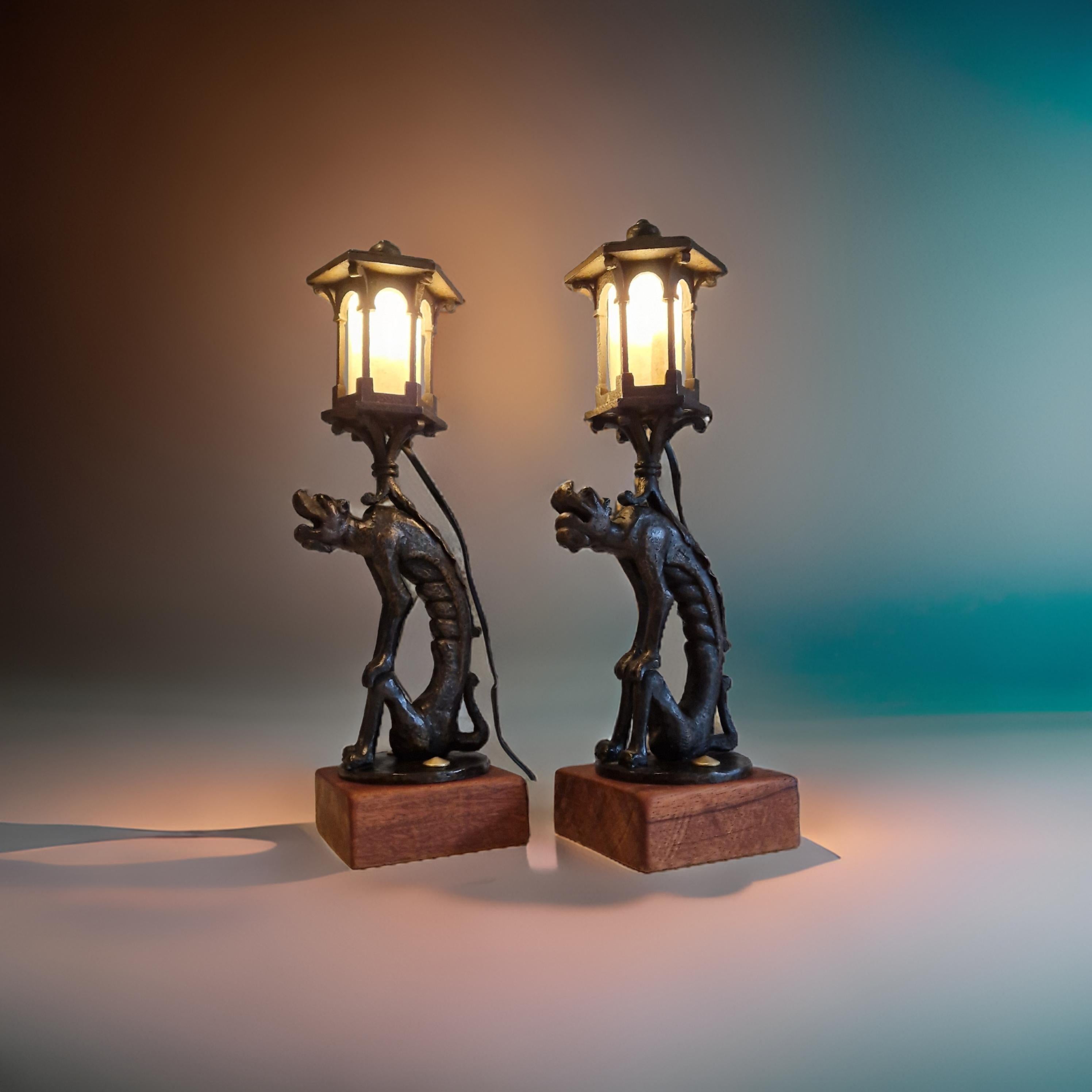 Cast Set of 2 cast iron Griffin table lamps, Netherlands 1920s For Sale