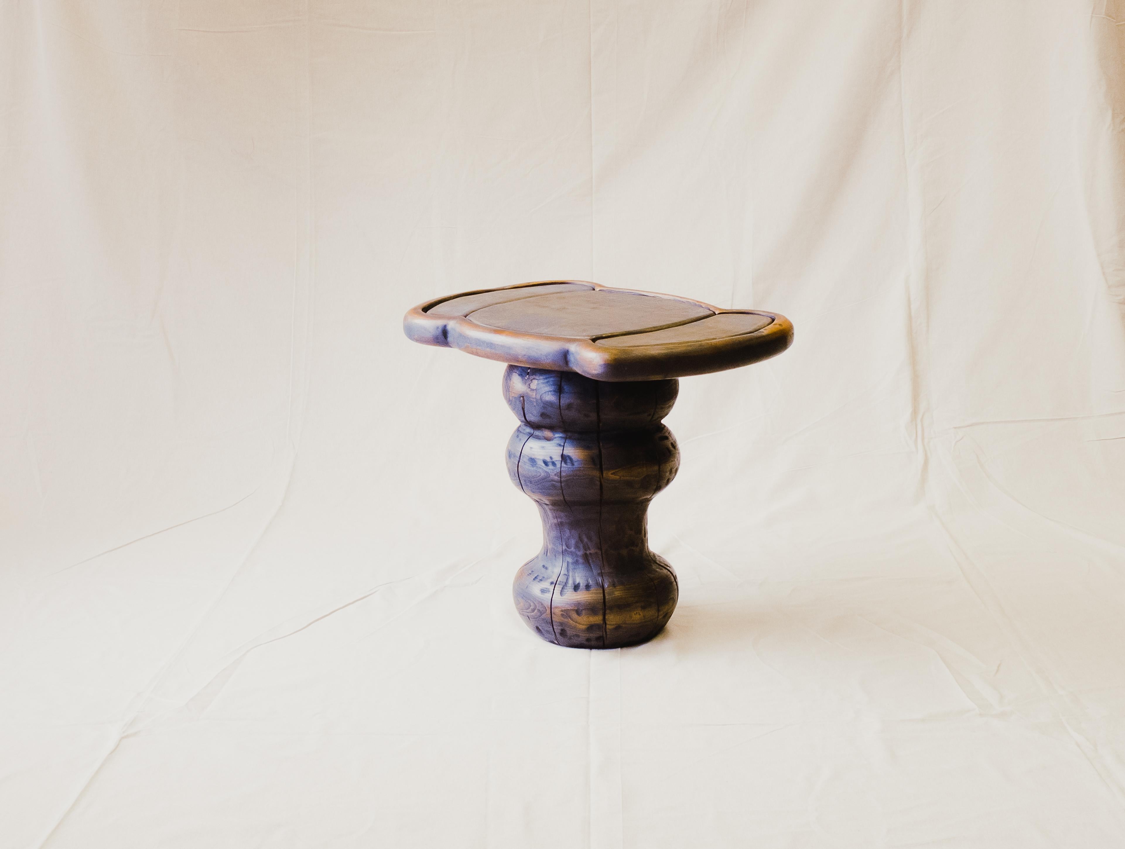 Ensemble de 2 tables de chevet européennes en cerisier massif de Marco Calhau en vente 6