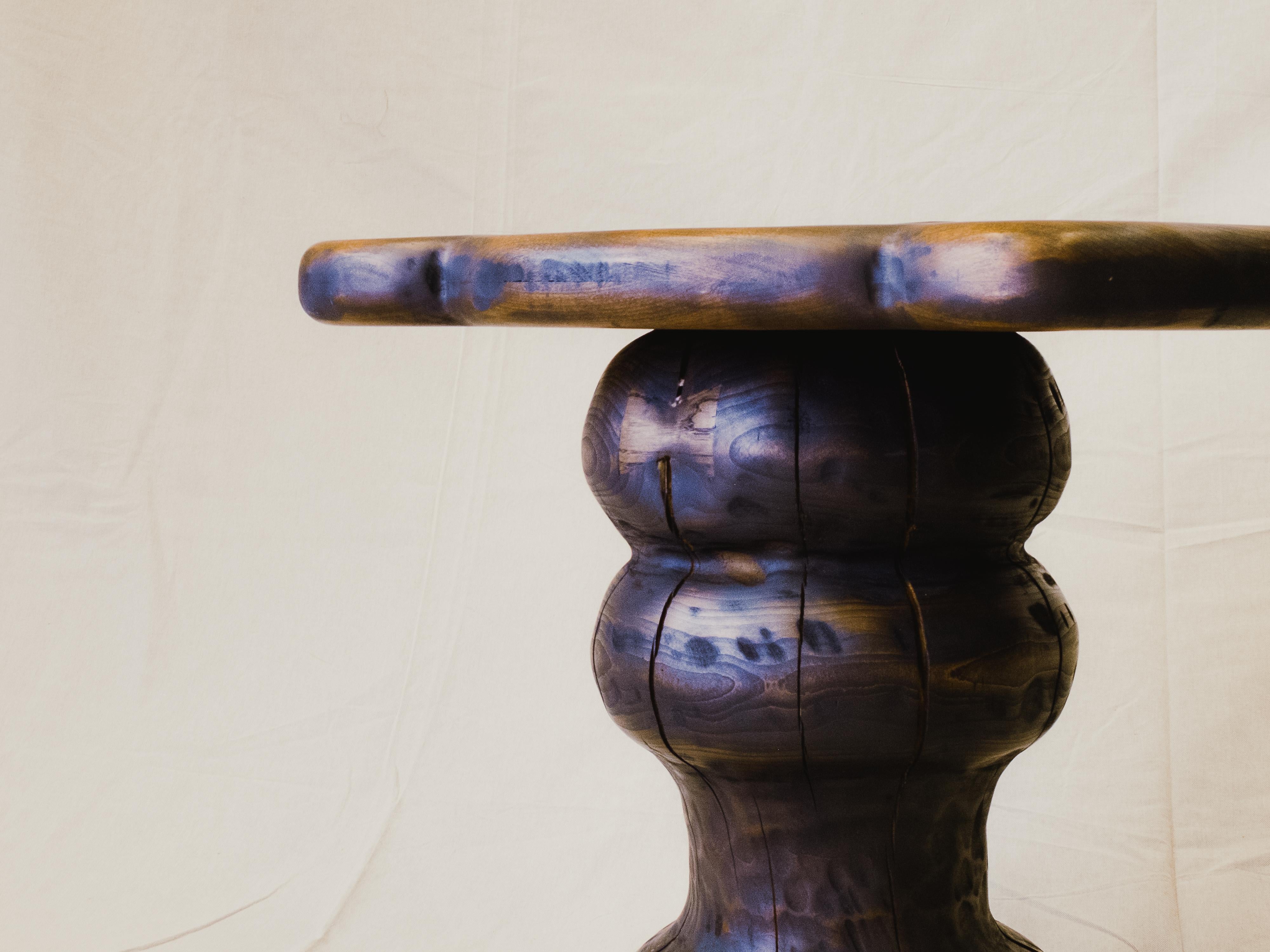 Postmoderne Ensemble de 2 tables de chevet européennes en cerisier massif de Marco Calhau en vente