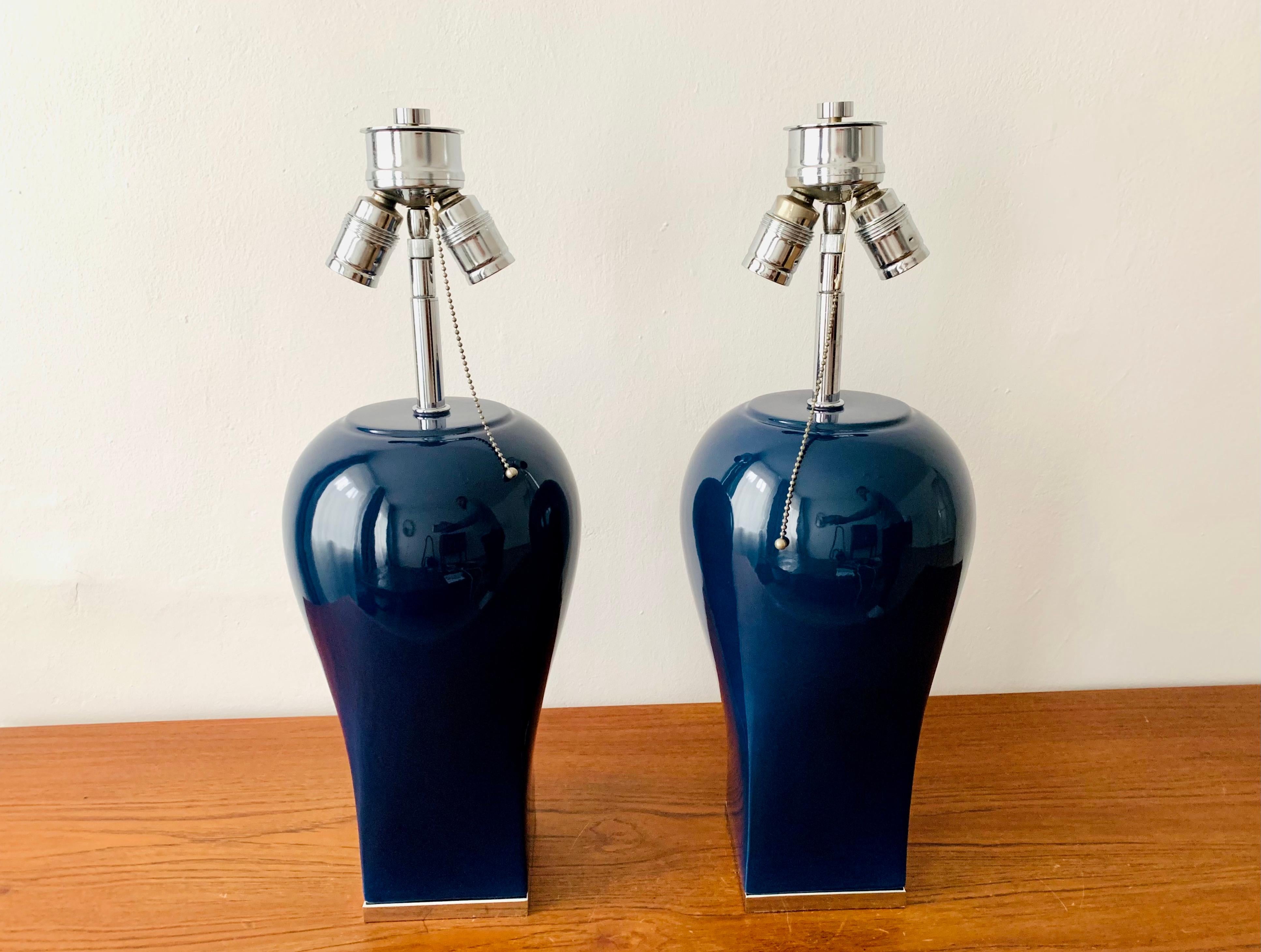 Wonderful ceramic table lamps from the 1960s.
Extremely high-quality workmanship and very beautiful, elegant design.
The upper part is height adjustable.

The lampshade is only an example and is not included in the offer.

Condition:

Very good