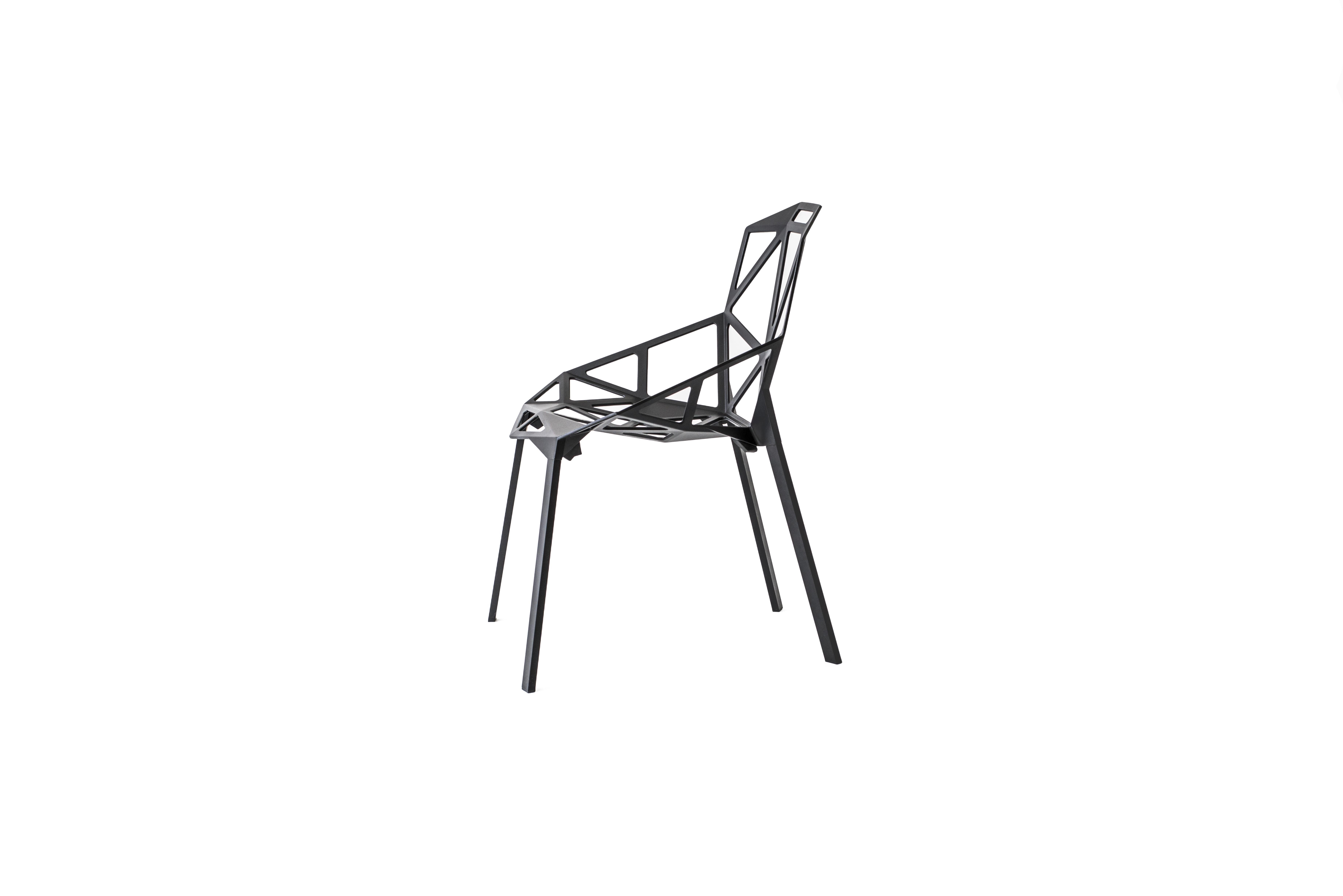 Satz von  2 Stühle_Einer in Schwarz von Konstantin Grcic  für MAGIS (Italienisch) im Angebot