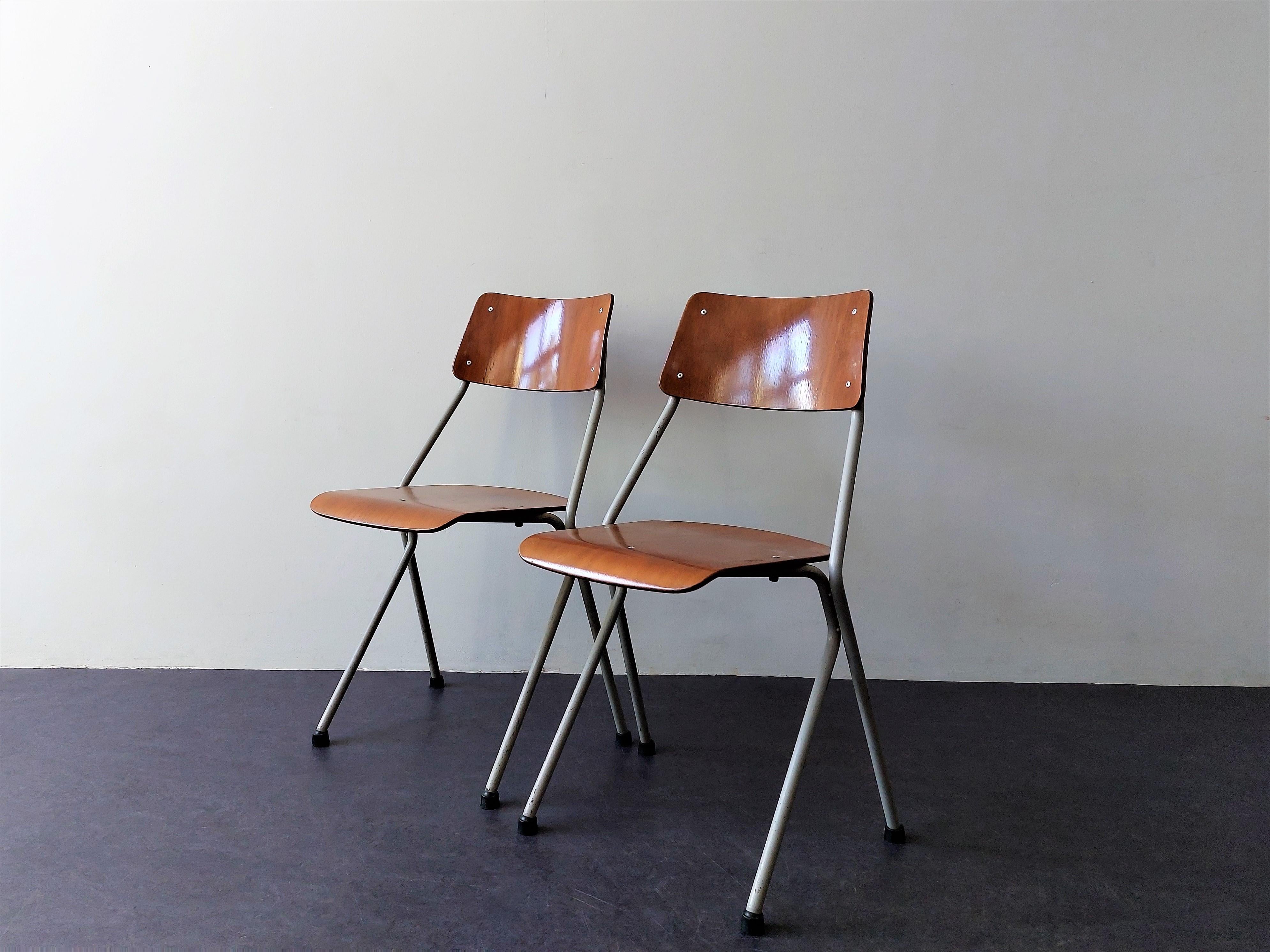 Set of 2 chairs by Ahrend RIB, The Netherlands 1964 In Good Condition For Sale In Steenwijk, NL