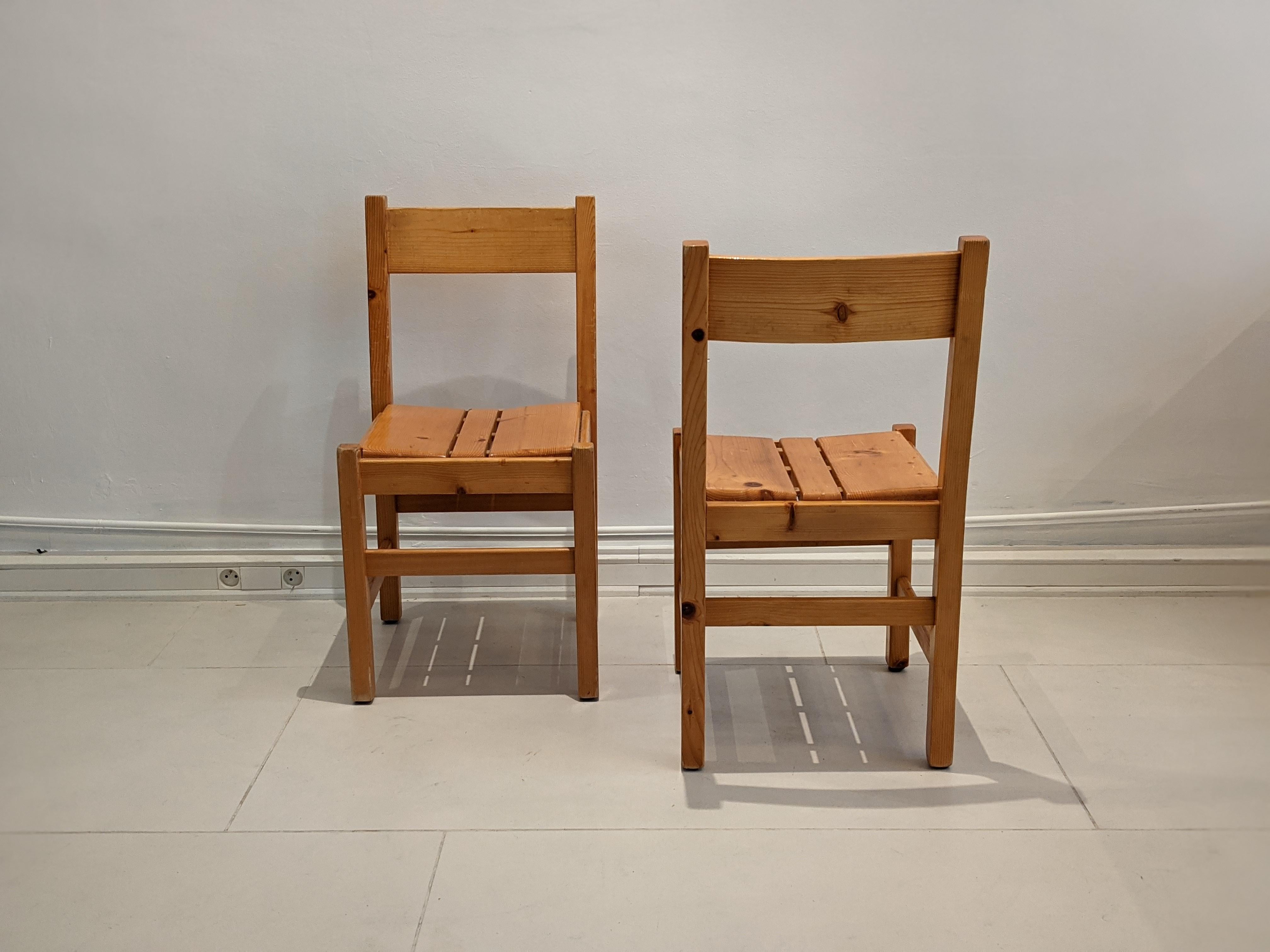 Mid-Century Modern Set of 2 Chairs by Charlotte Perriand for Les Arcs For Sale