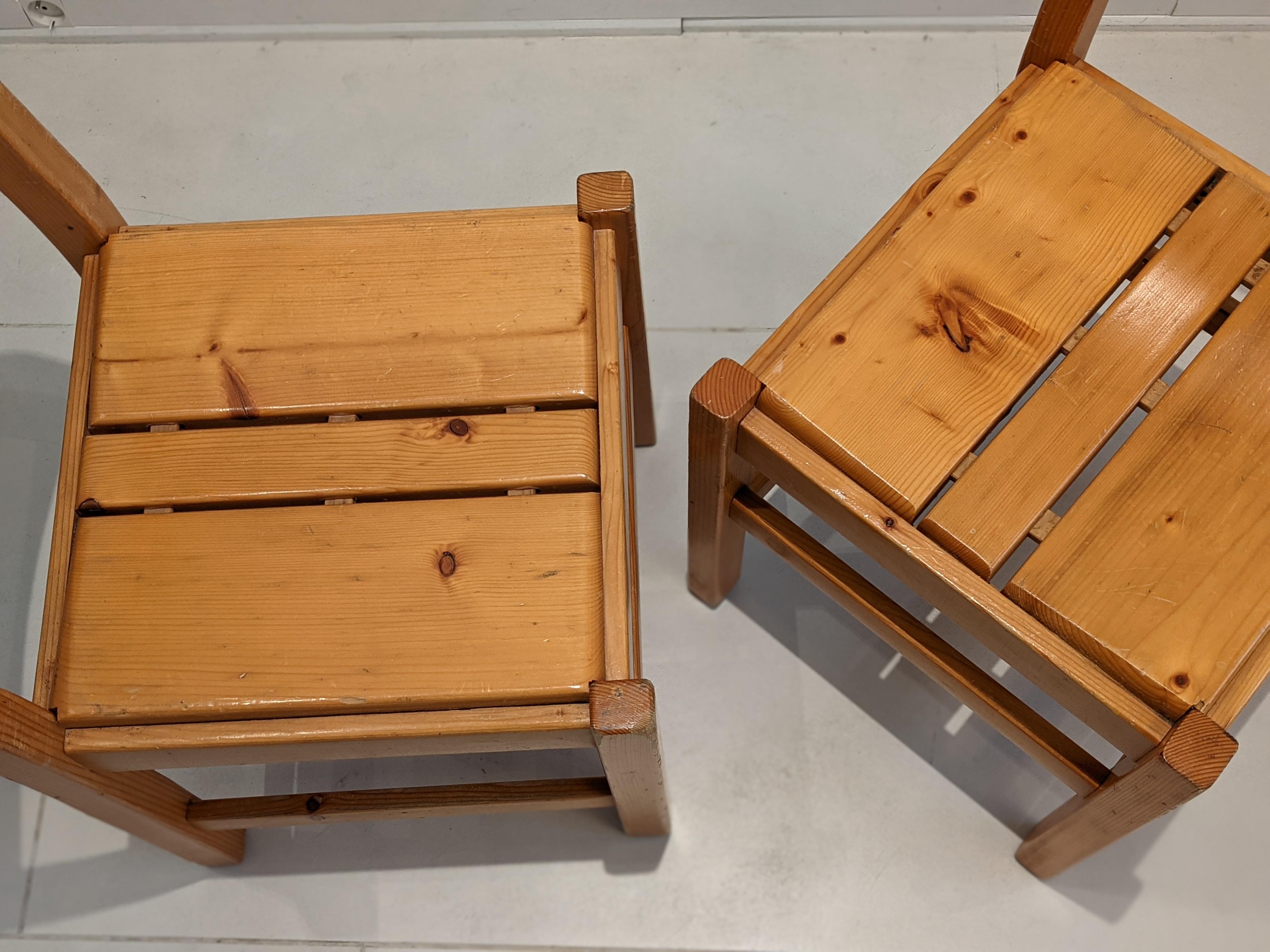 Set of 2 Chairs by Charlotte Perriand for Les Arcs In Good Condition For Sale In lyon, FR