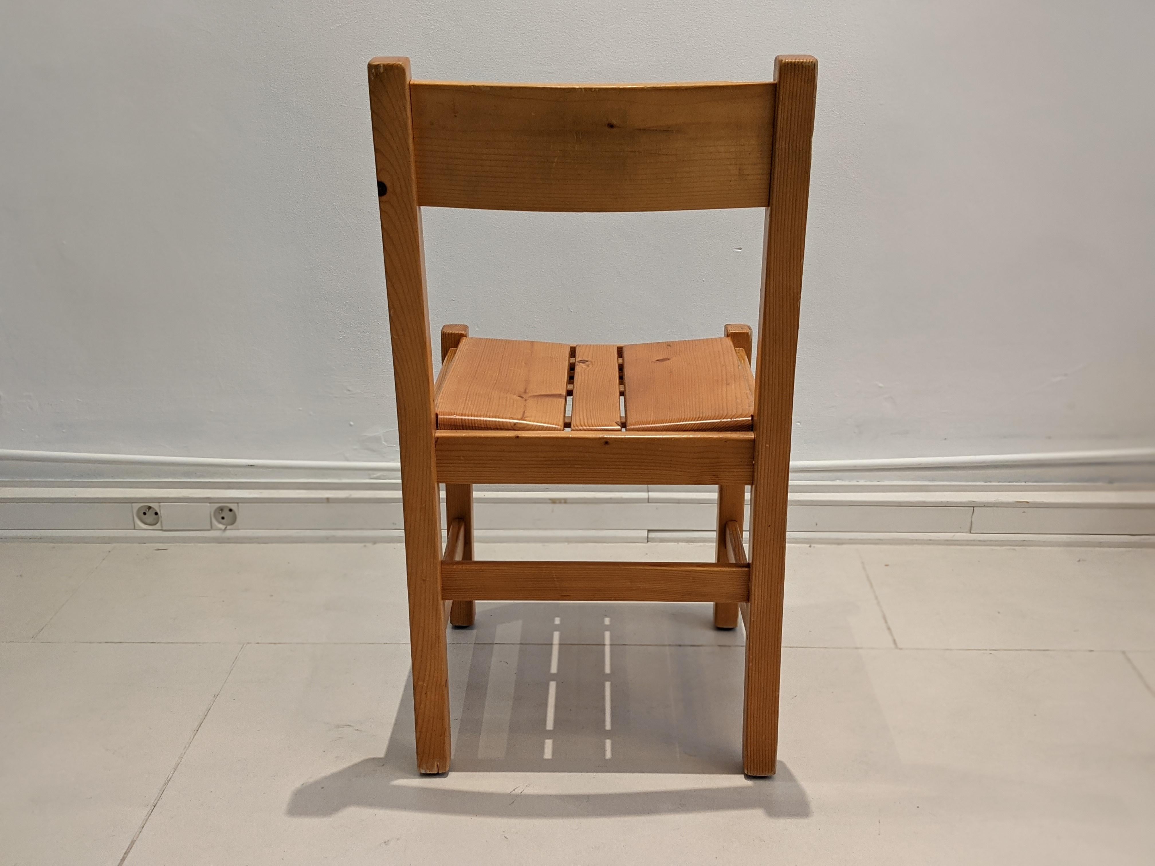 Late 20th Century Set of 2 Chairs by Charlotte Perriand for Les Arcs For Sale