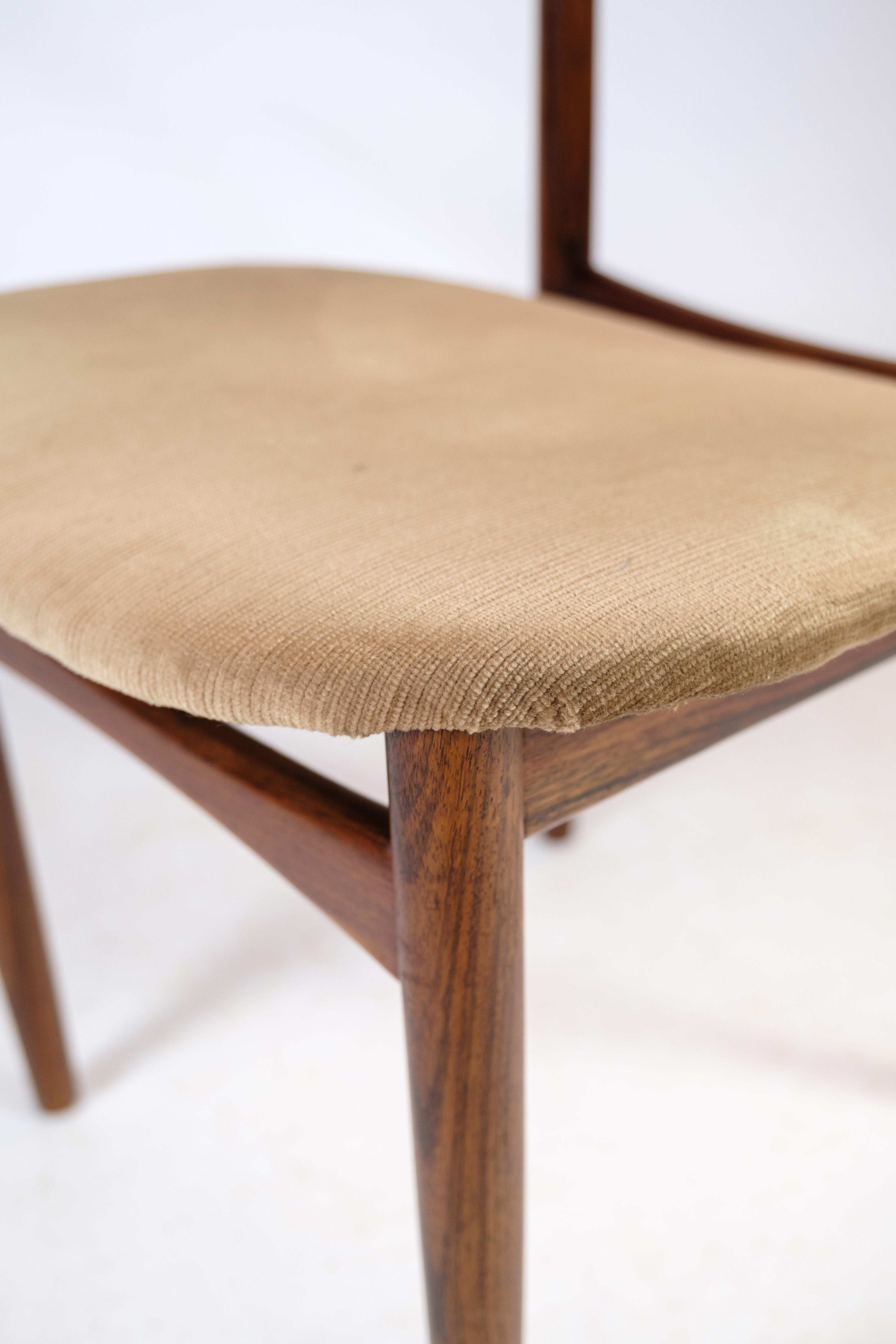 Ensemble de 2 chaises fabriquées en bois de rose par Peter Hvidt des années 1960 en vente 3