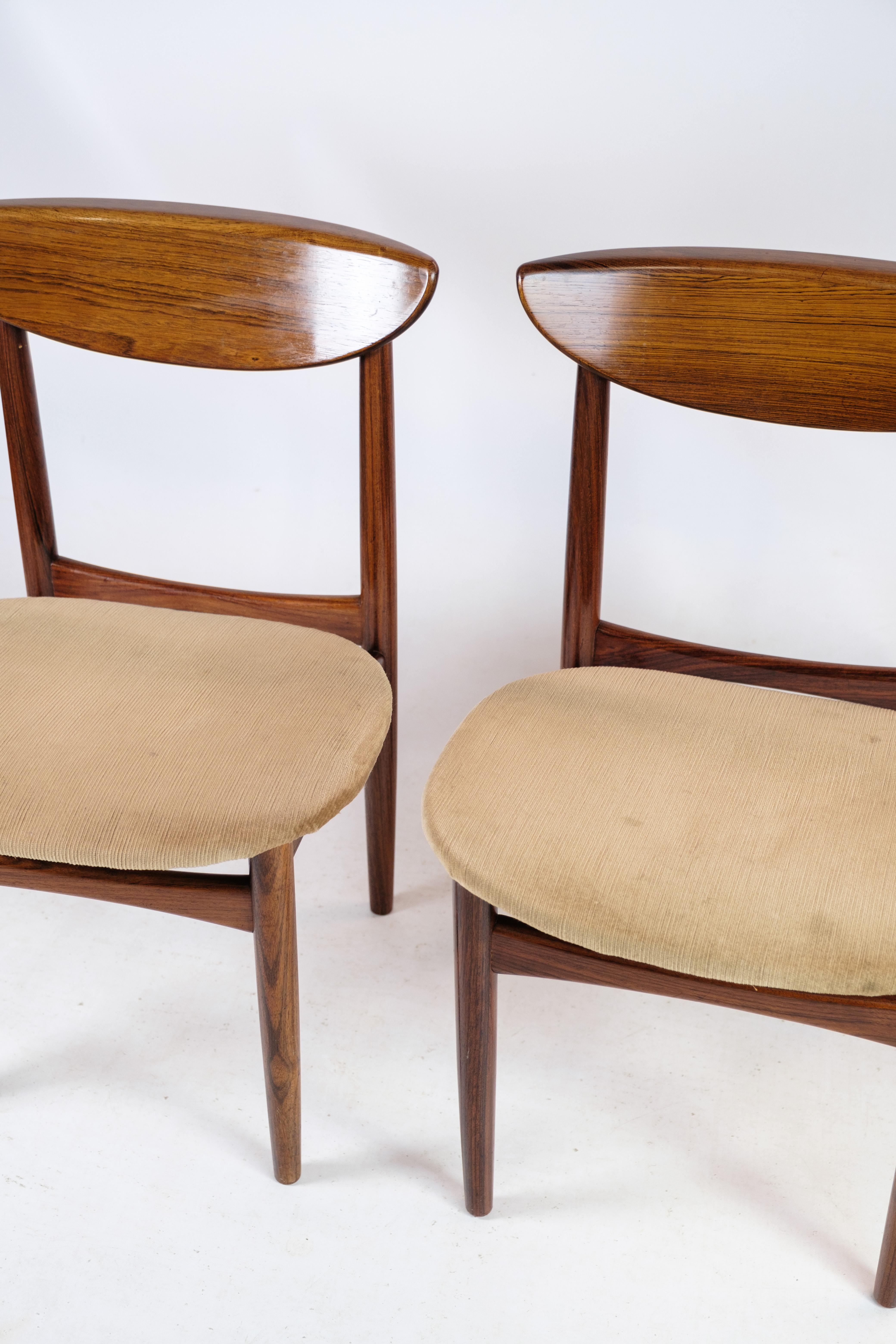 Danois Ensemble de 2 chaises fabriquées en bois de rose par Peter Hvidt des années 1960 en vente