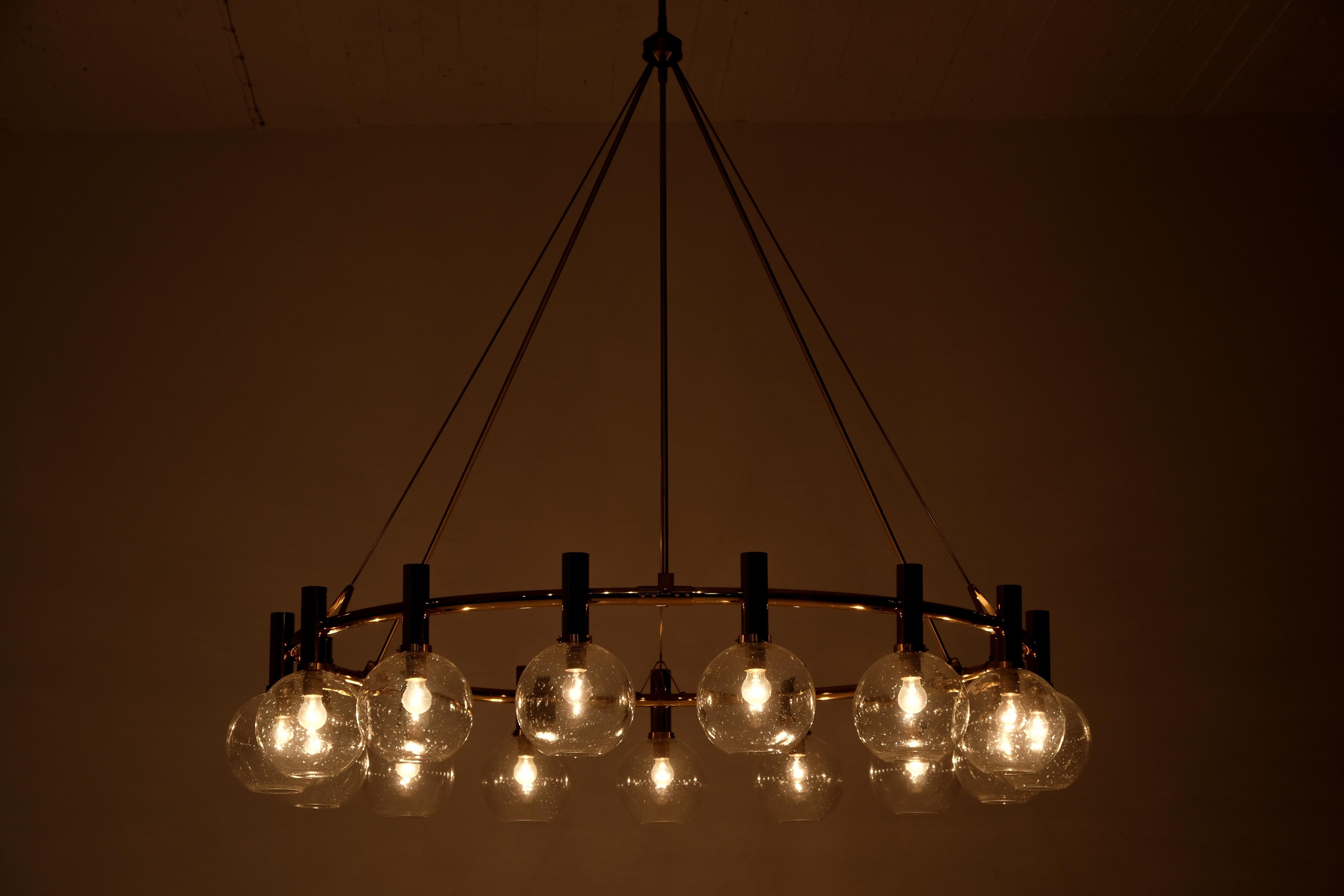 Ottone Set di 2 lampadari di Holger Johansson, Svezia, anni '60 in vendita