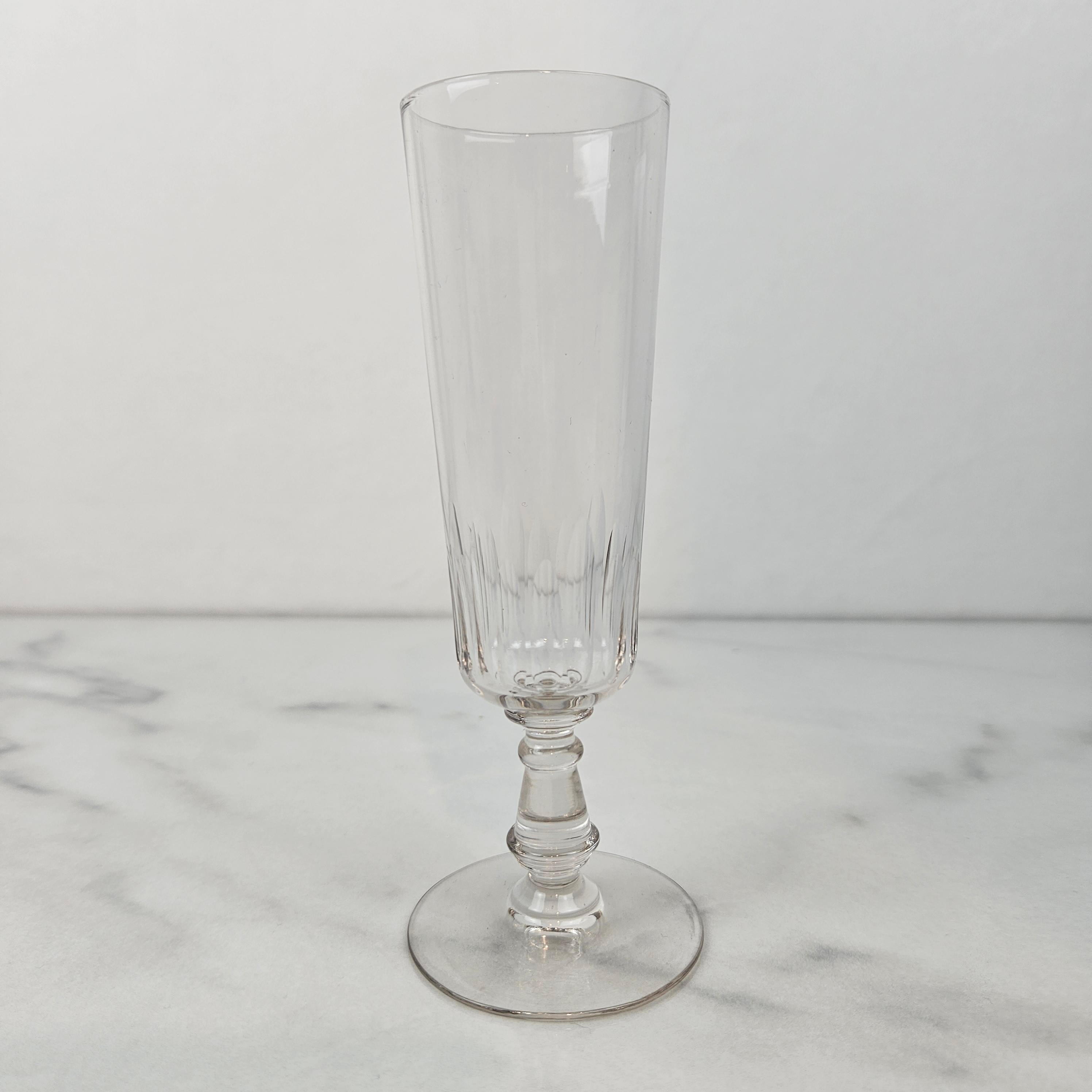 Belle Époque Ensemble de 2 charmantes flûtes à champagne soufflées à la main, vers 1900 en vente