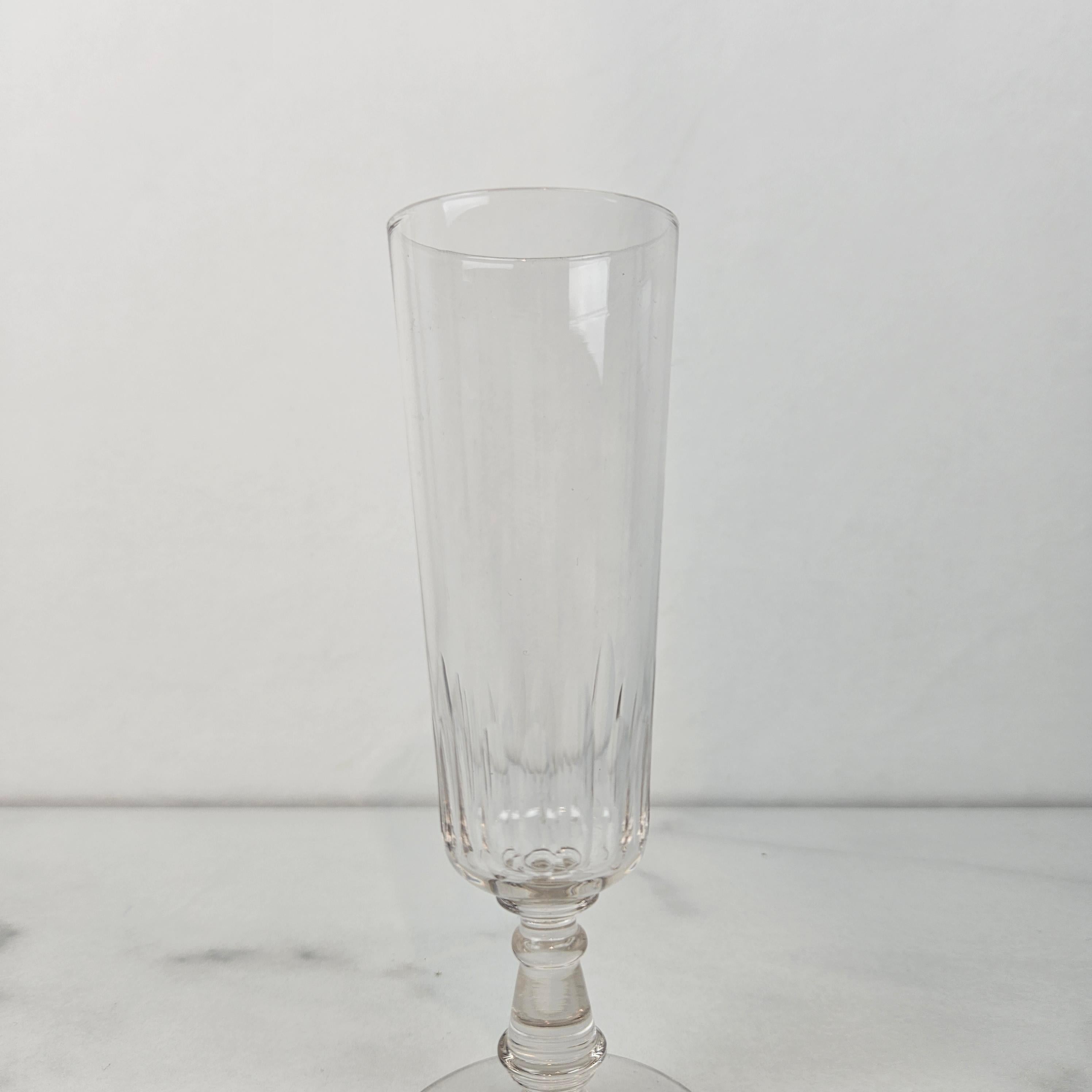 Français Ensemble de 2 charmantes flûtes à champagne soufflées à la main, vers 1900 en vente