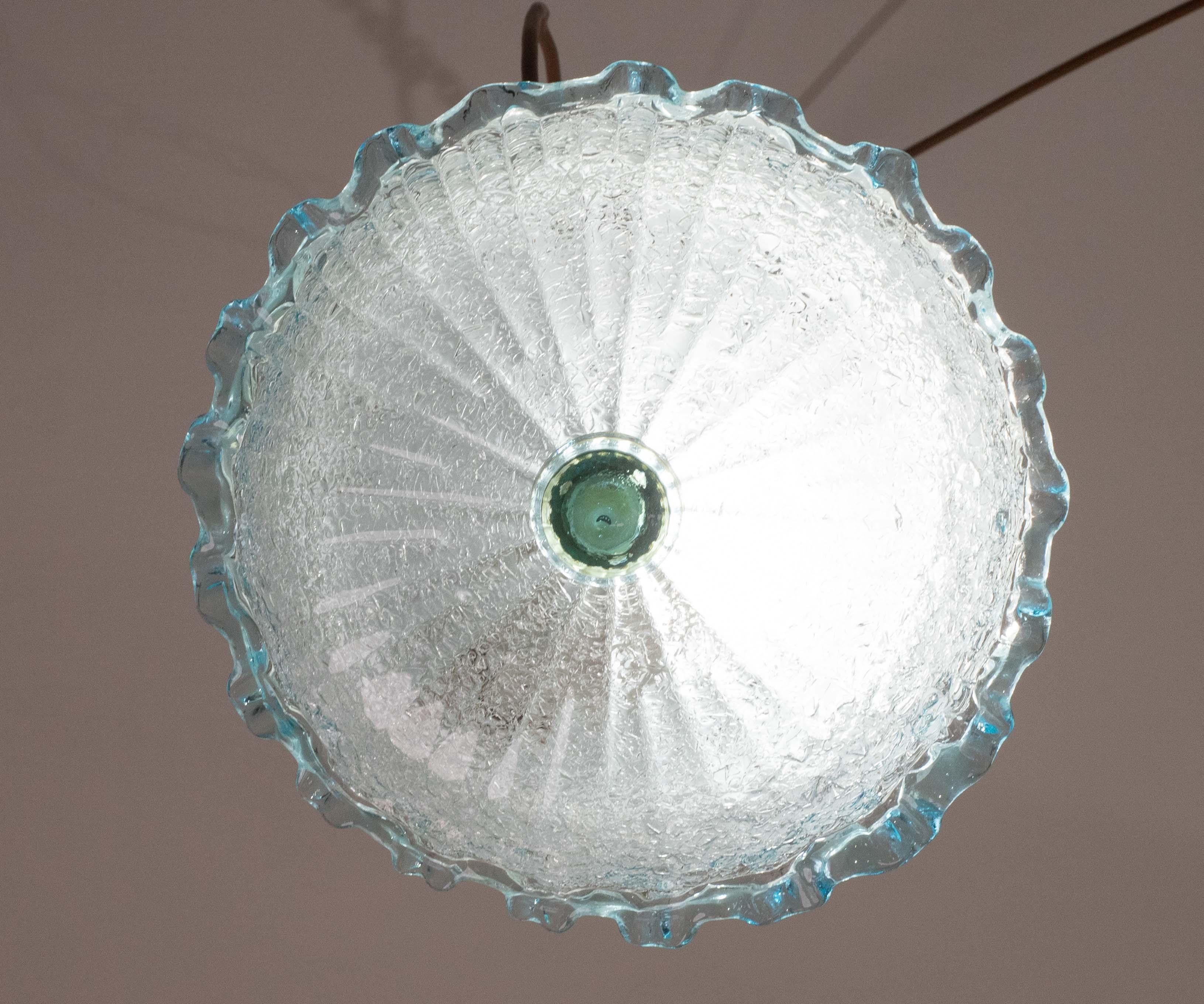 Charmant ensemble de 2 plafonniers italiens en verre de Murano bleu, Murano, 1970 en vente 5
