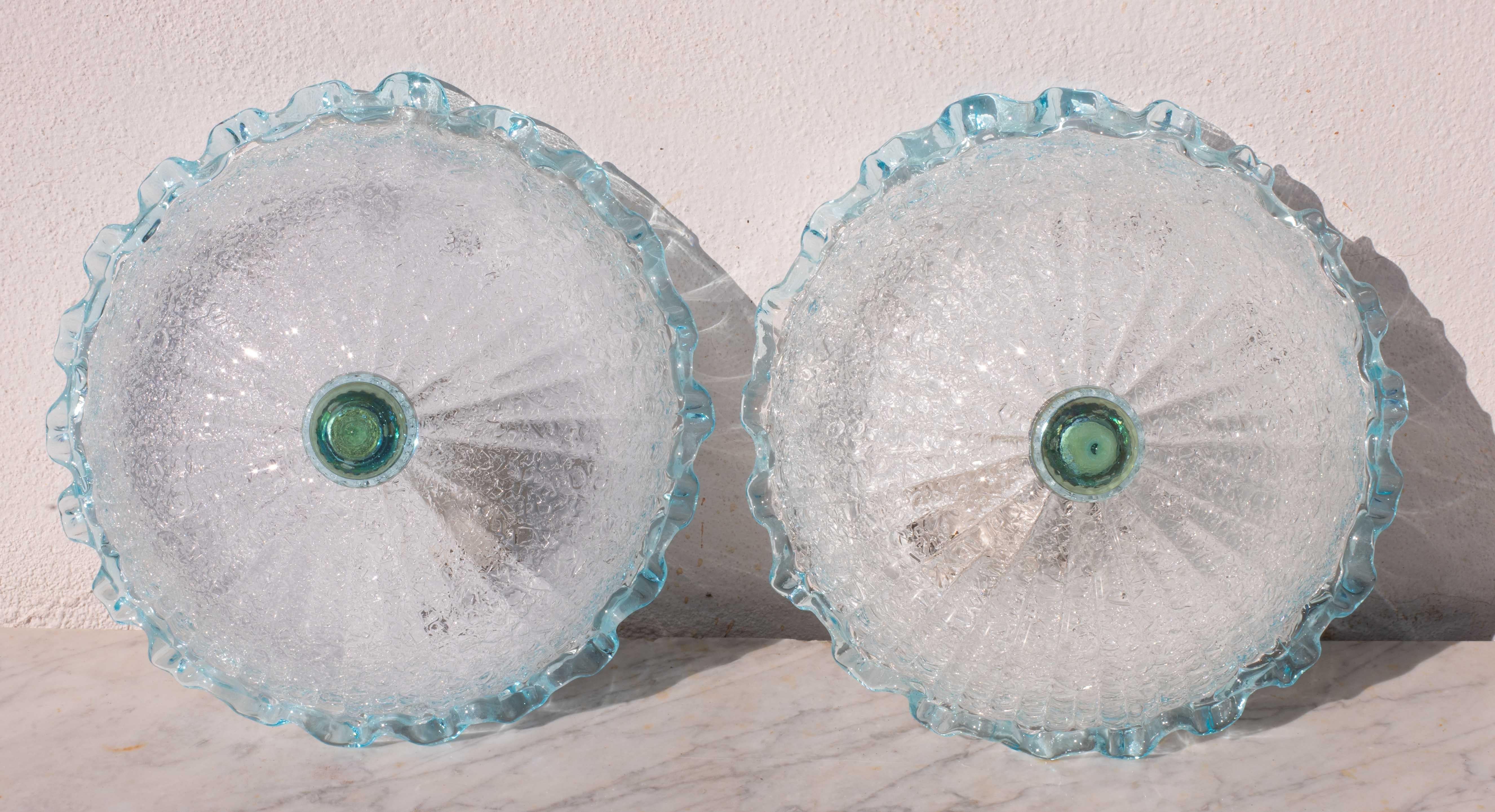 Charmant ensemble de 2 plafonniers italiens en verre de Murano bleu, Murano, 1970 en vente 6