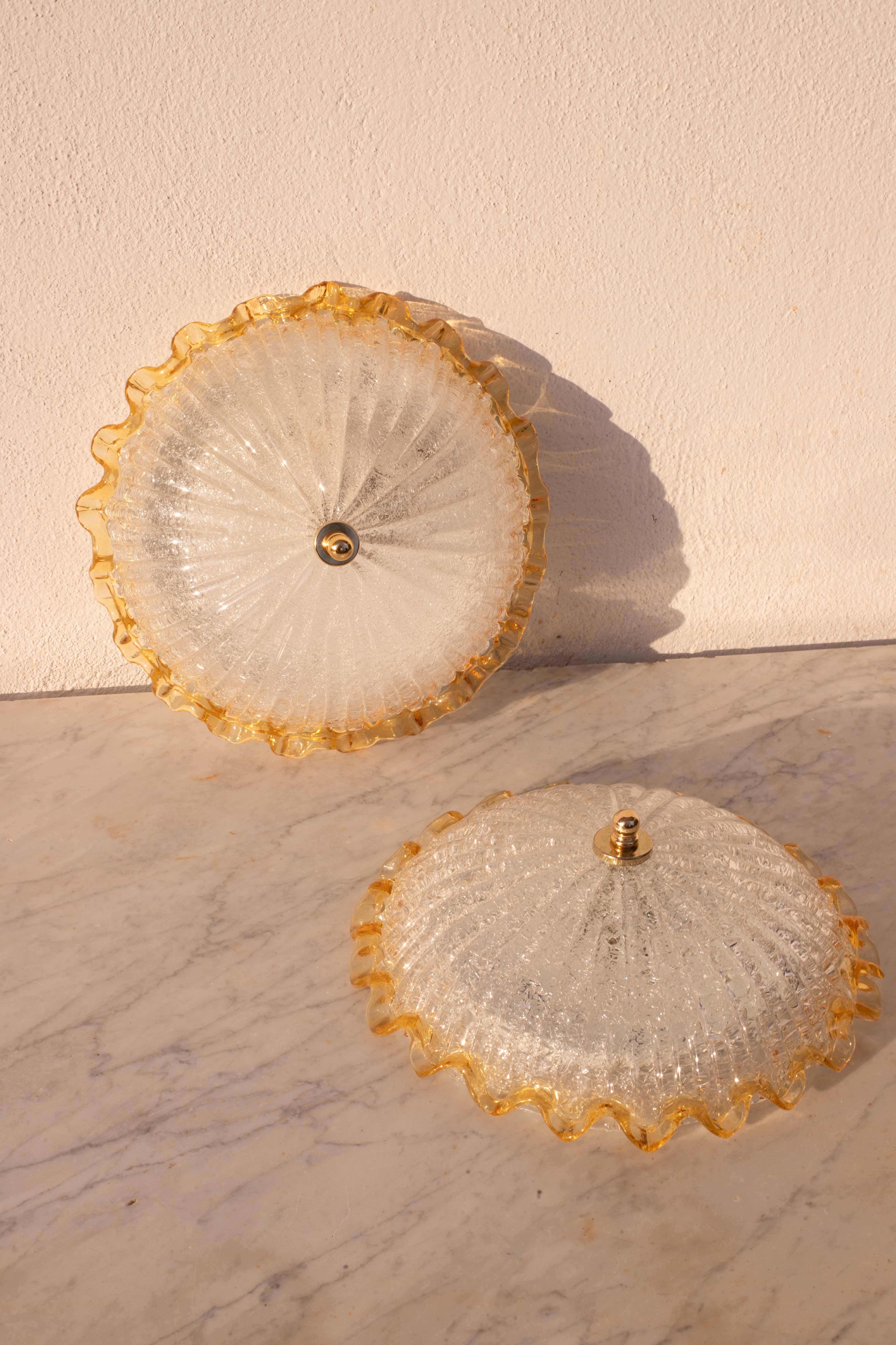 Juego de 2 encantadores plafones italianos de cristal de Murano amarillo, Murano, 1970 en venta 6