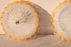 2er-Set charmante italienische Deckenleuchte aus gelbem Muranoglas, Murano, 1970