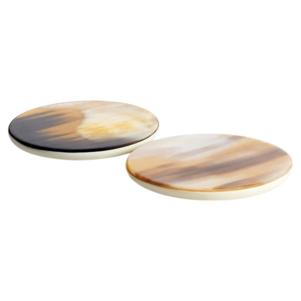 Set Of 2 Chelsea Round Wine Coasters in Horn & Ivory Lacquered Wood by Arcahorn For Sale