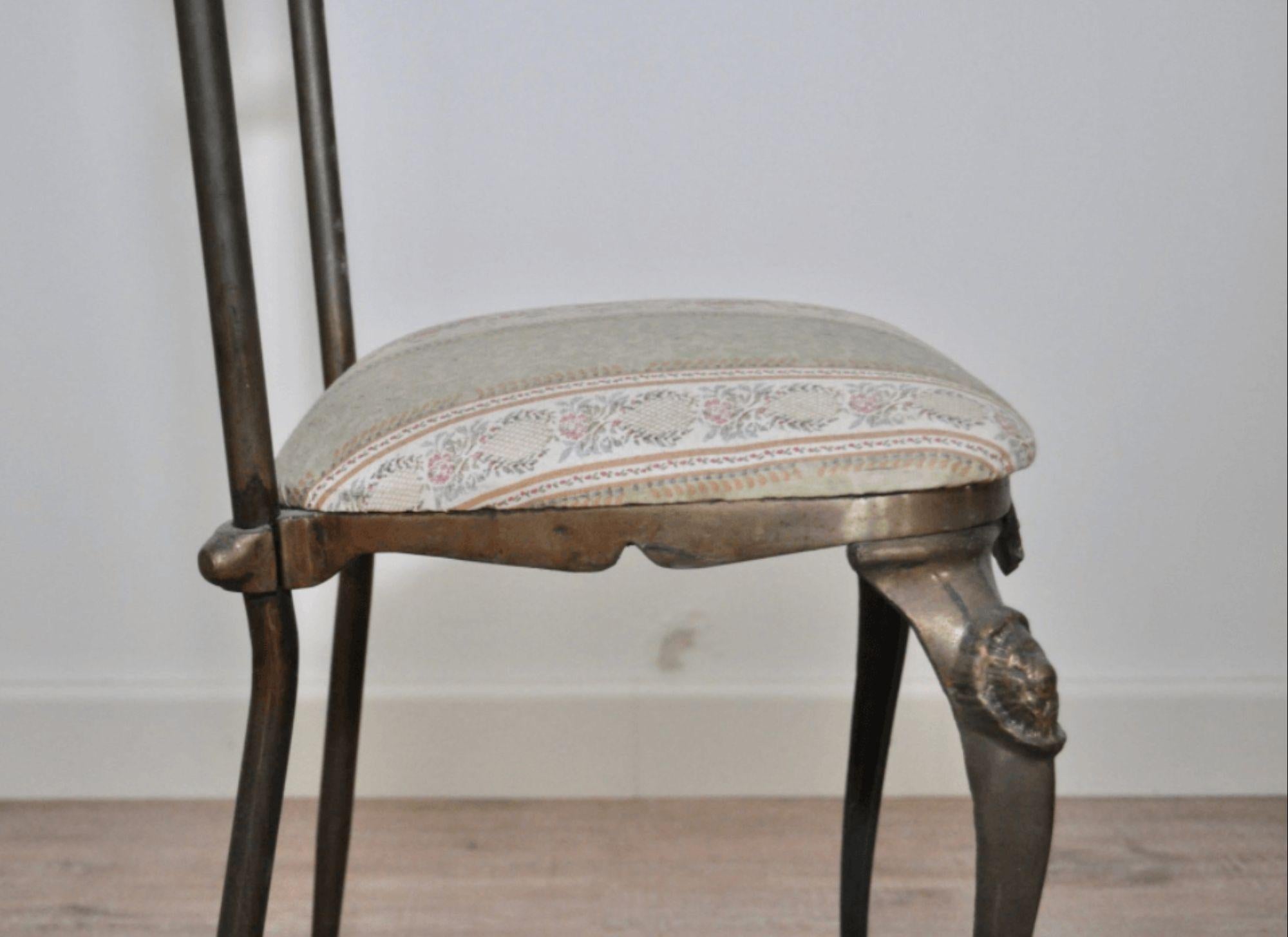 Italian Ensemble de 2 chaises en laiton Hollywood Regency, années 1930 en vente