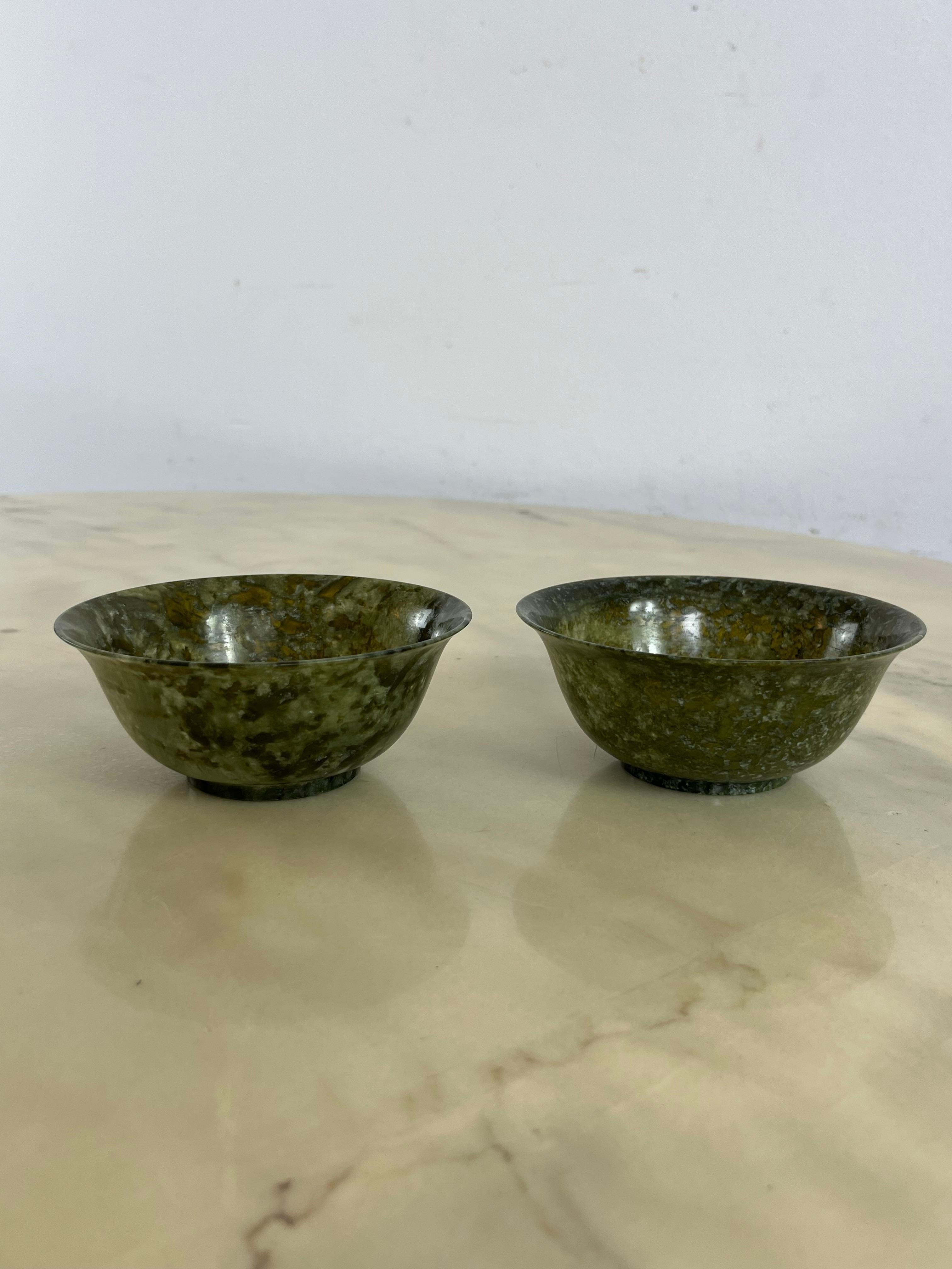 Set of 2 Chinese Jade Bowls, 1930s In Good Condition For Sale In Palermo, IT