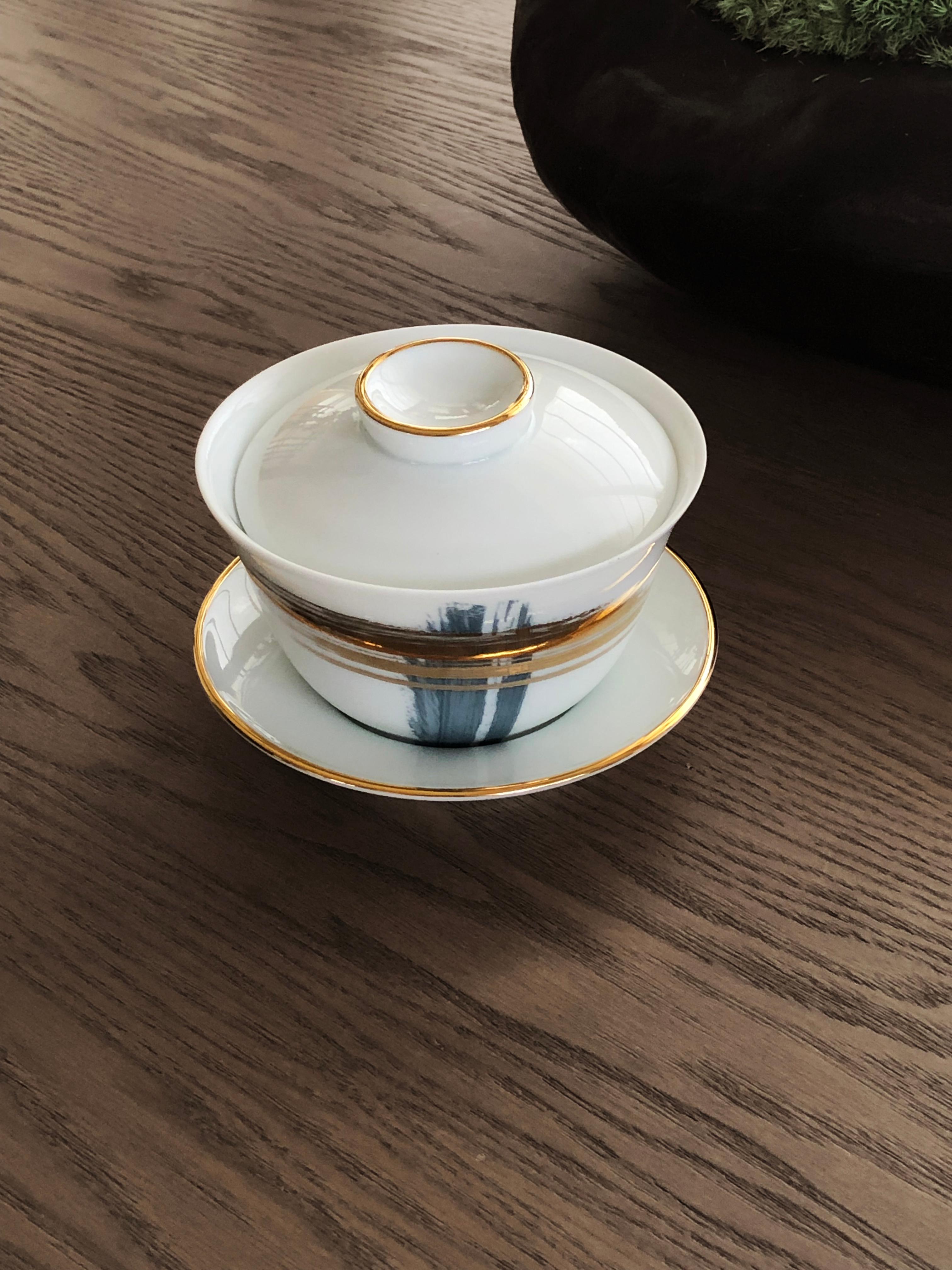 Moderne Set de 2 tasses à thé chinoises Gaiwan Set Artisan Brush André Fu Living Tableware en vente