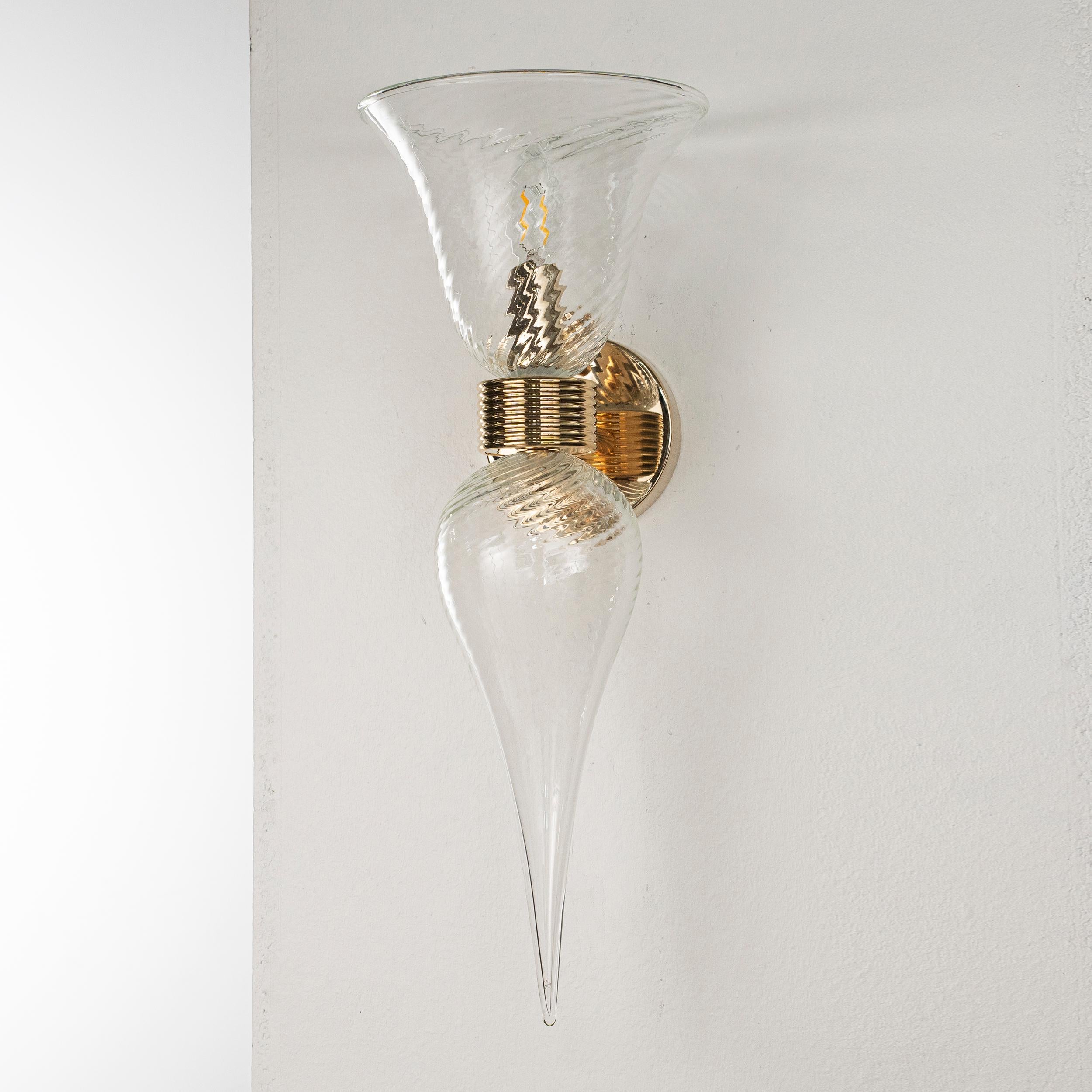 Set di 2 lampade da parete in vetro di Murano trasparente con cornice dorata Made in Italy, in stock in vendita 2