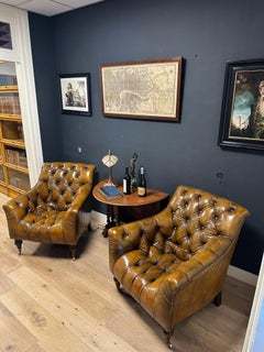 Set of 2 club chairs